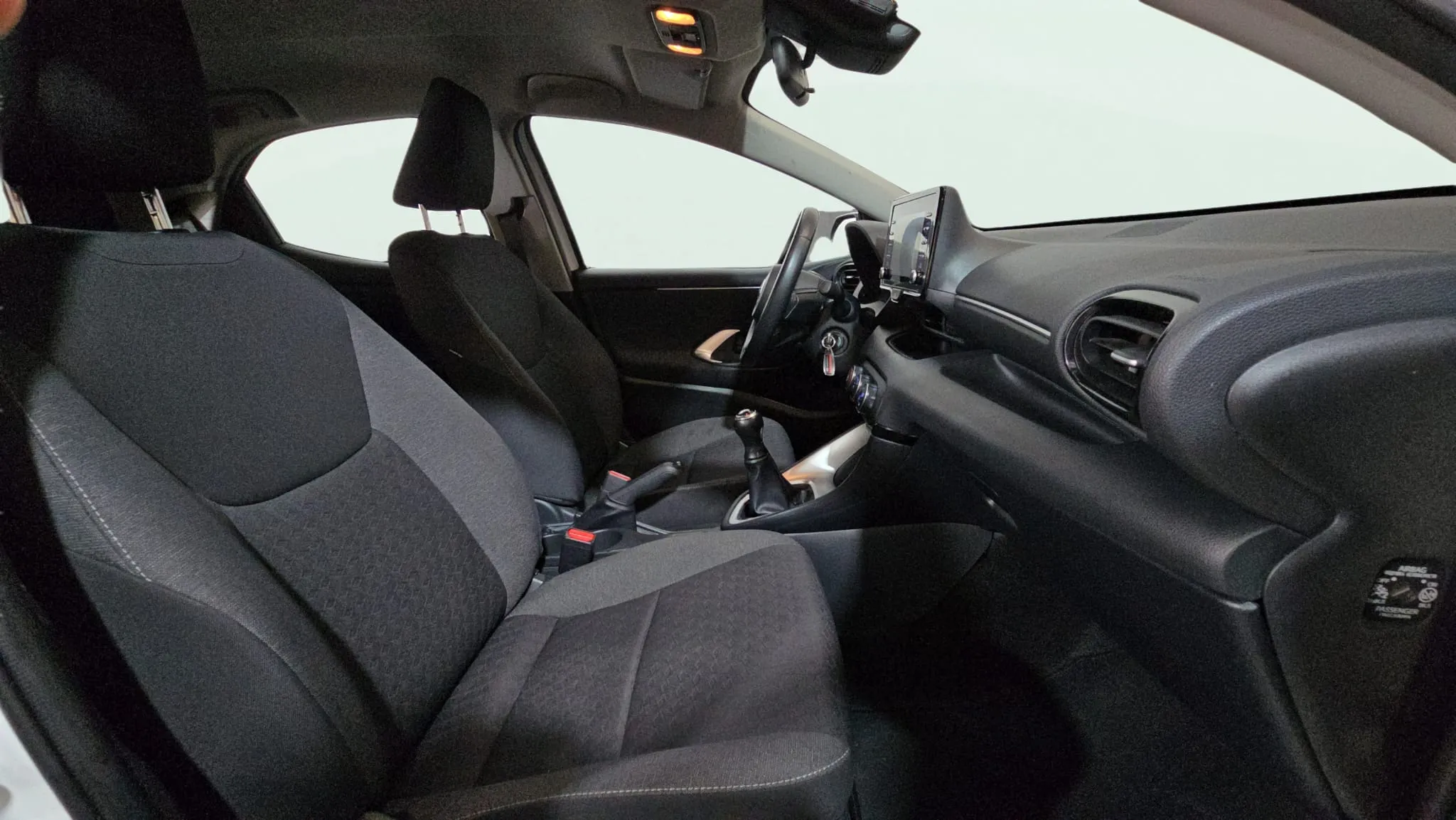 Toyota Yaris 1.0 70 Active - foto 16