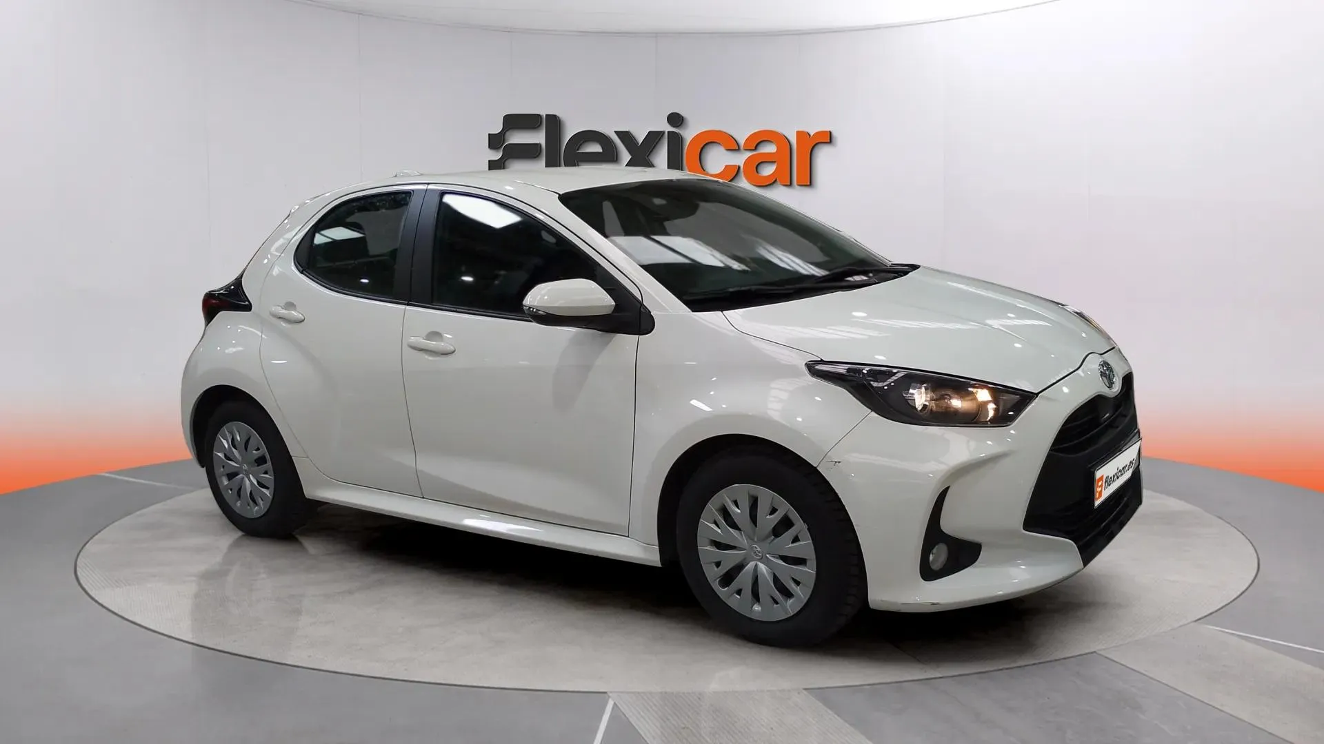 Toyota Yaris 1.0 70 Active - foto 2