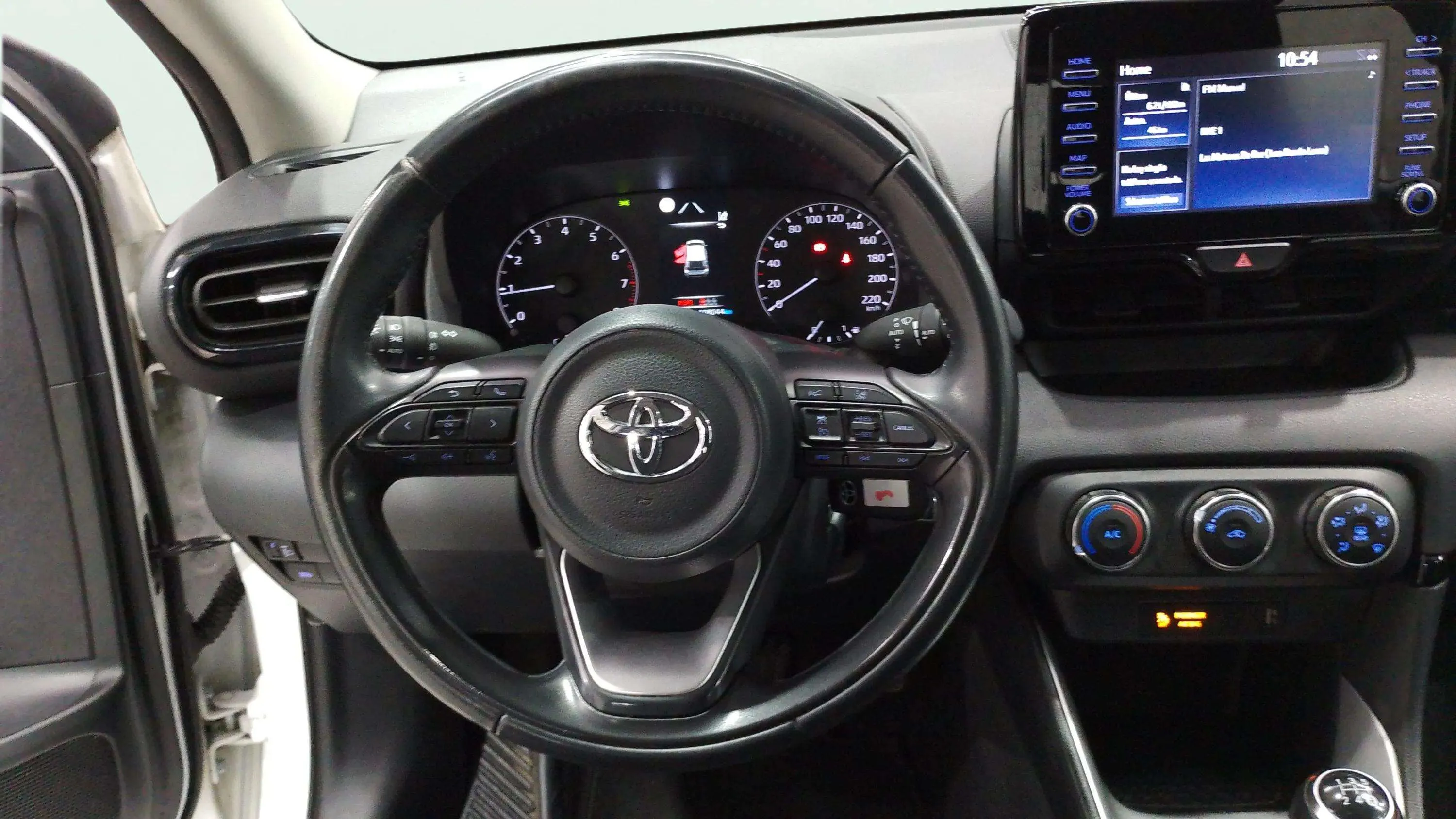 Toyota Yaris 1.0 70 Active - foto 23