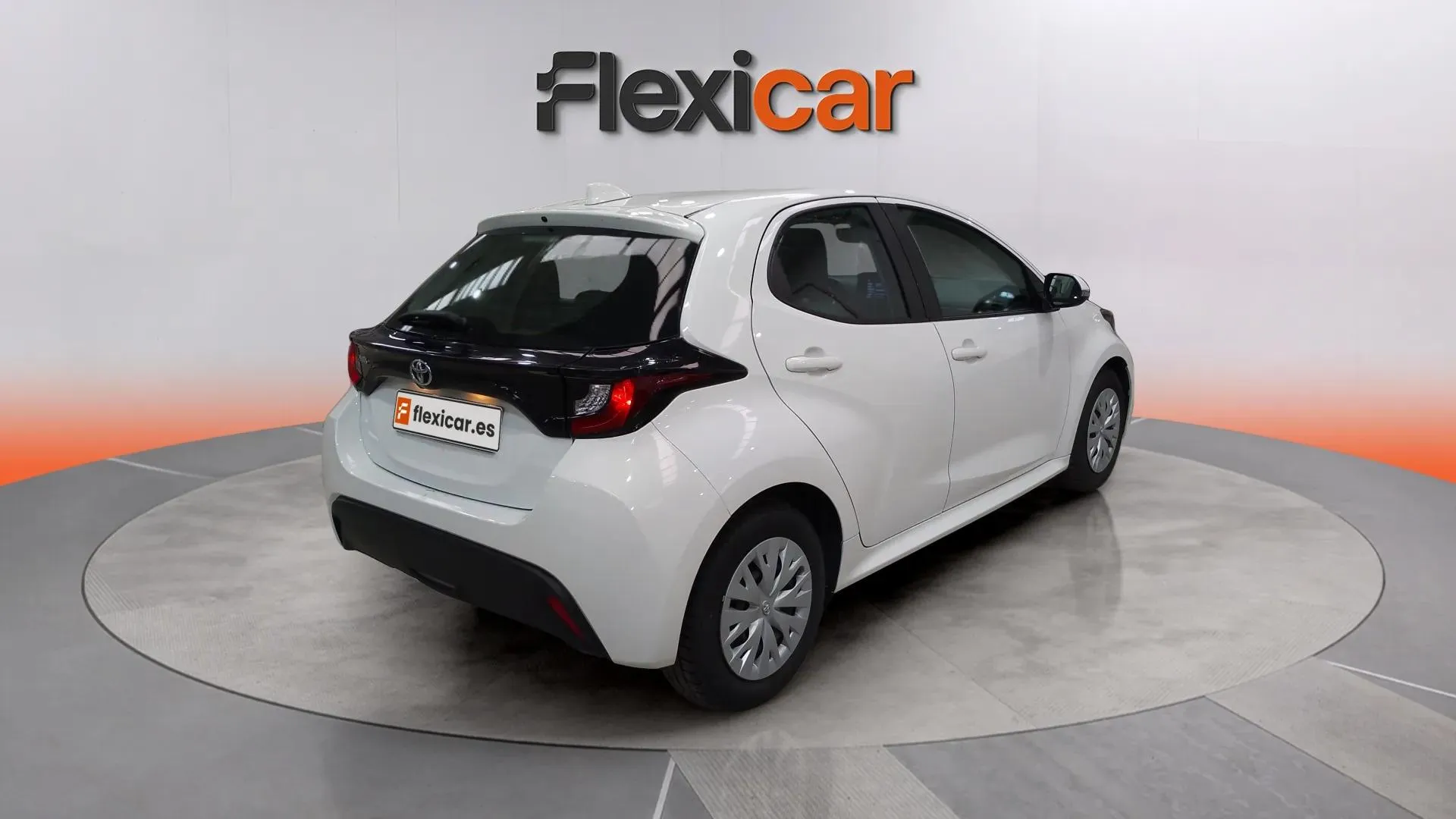 Toyota Yaris 1.0 70 Active - foto 4