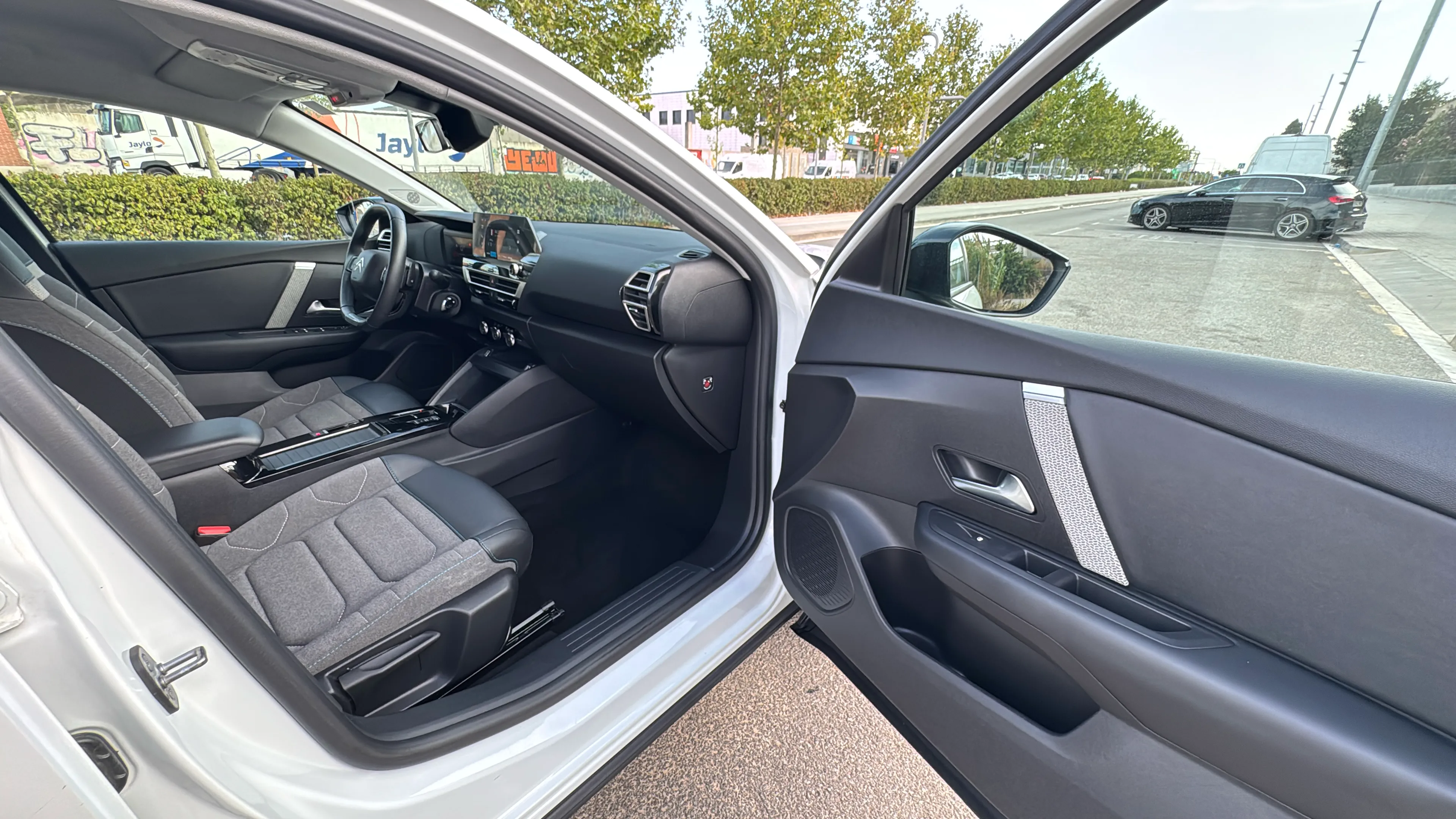 Citroën C4 PureTech 130 EAT8 Plus - foto 15