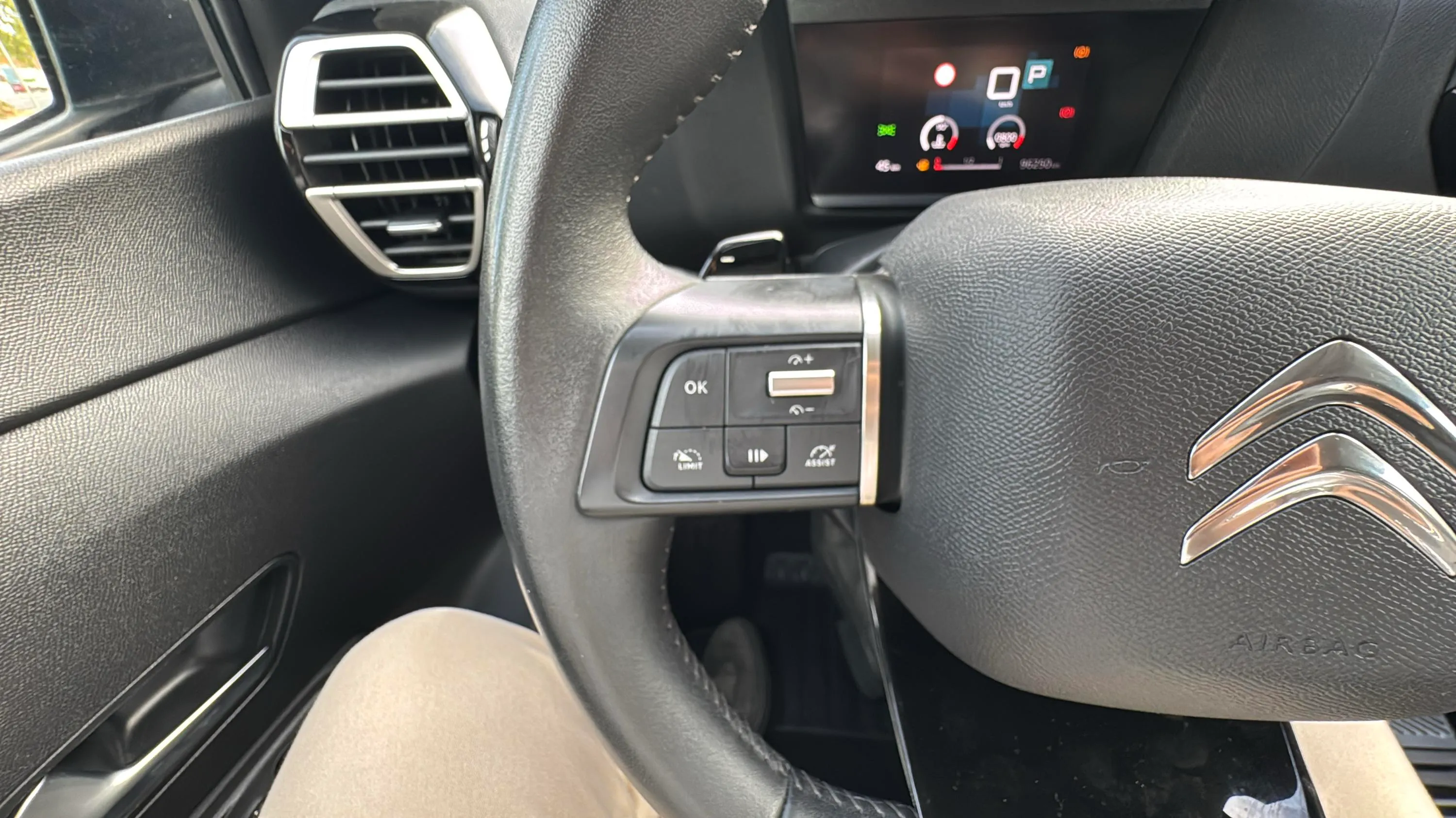 Citroën C4 PureTech 130 EAT8 Plus - foto 19