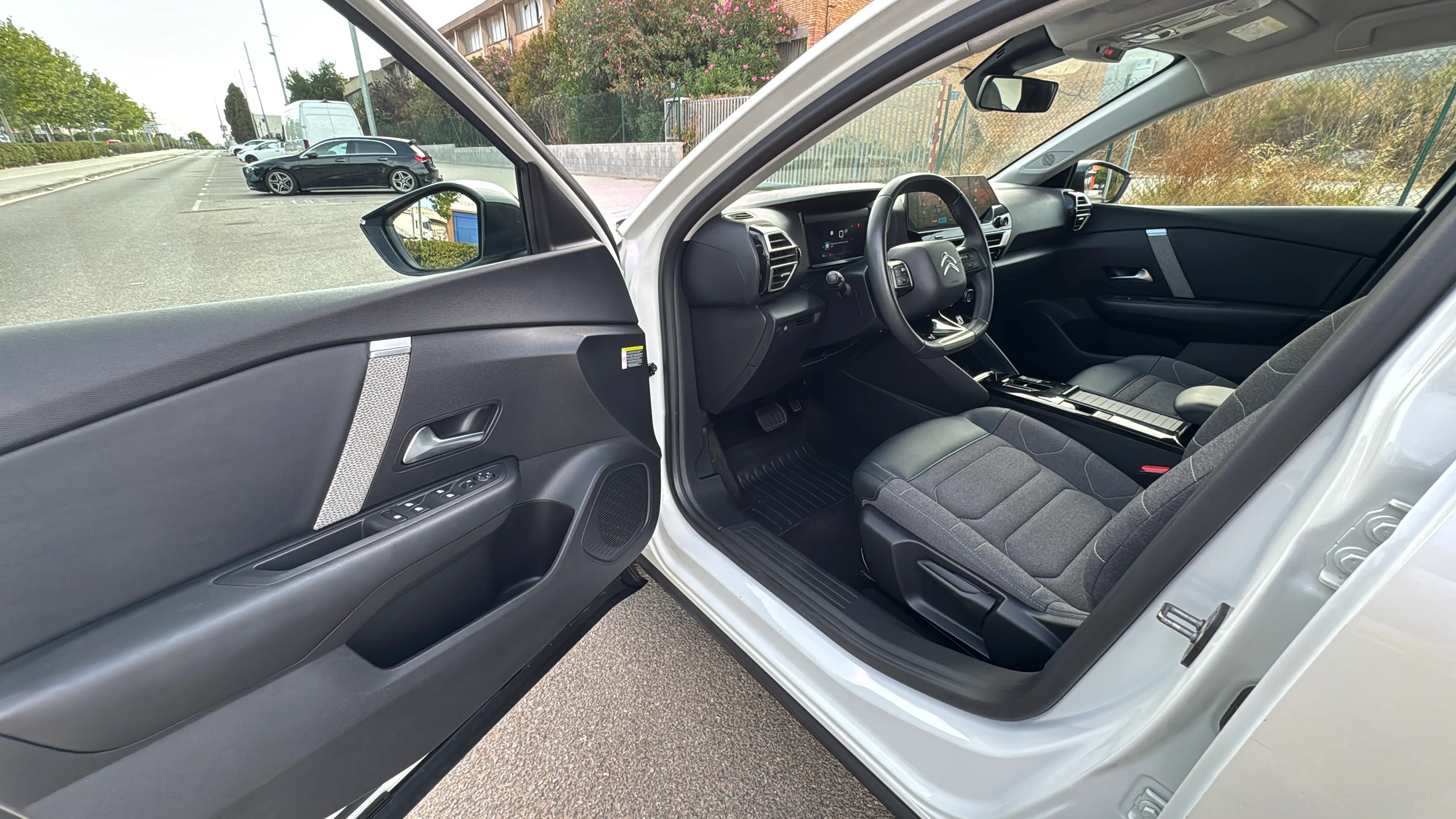 Citroën C4 PureTech 130 EAT8 Plus - foto 16