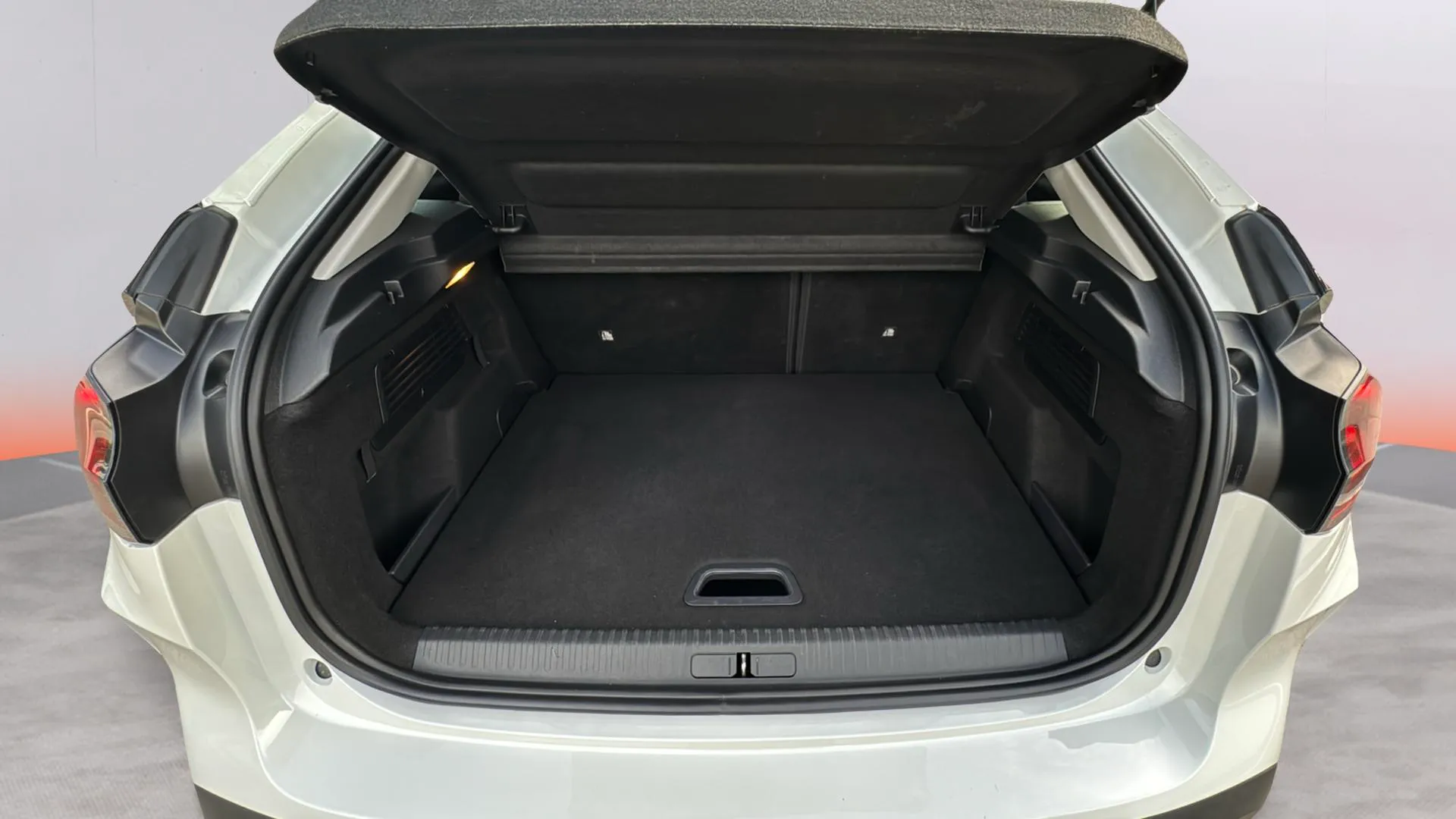 Citroën C4 PureTech 130 EAT8 Plus - foto 29