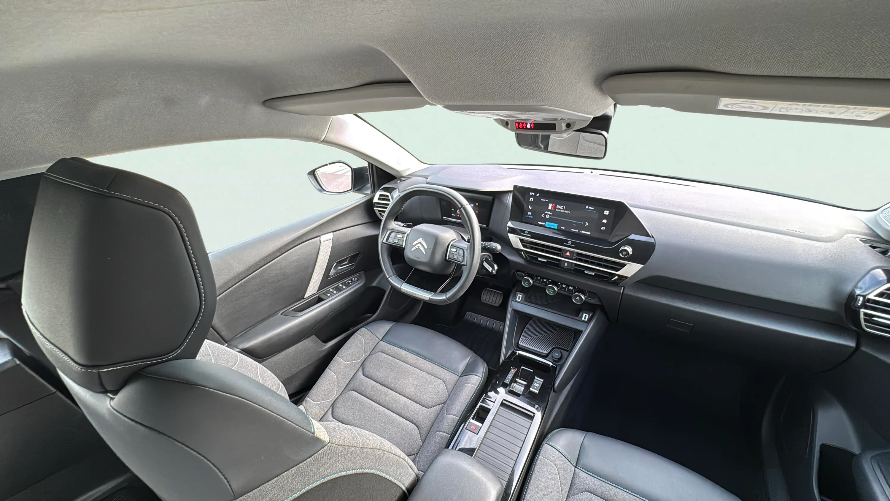 Citroën C4 PureTech 130 EAT8 Plus - foto 12