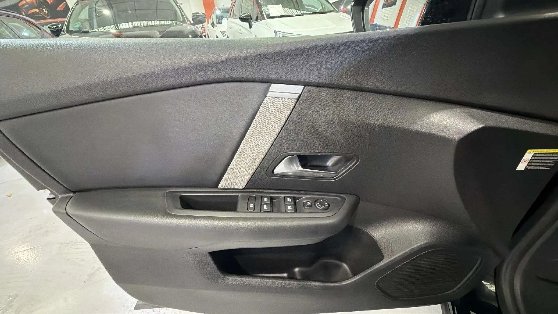 Citroën C4 PureTech 130 EAT8 Plus - foto 26