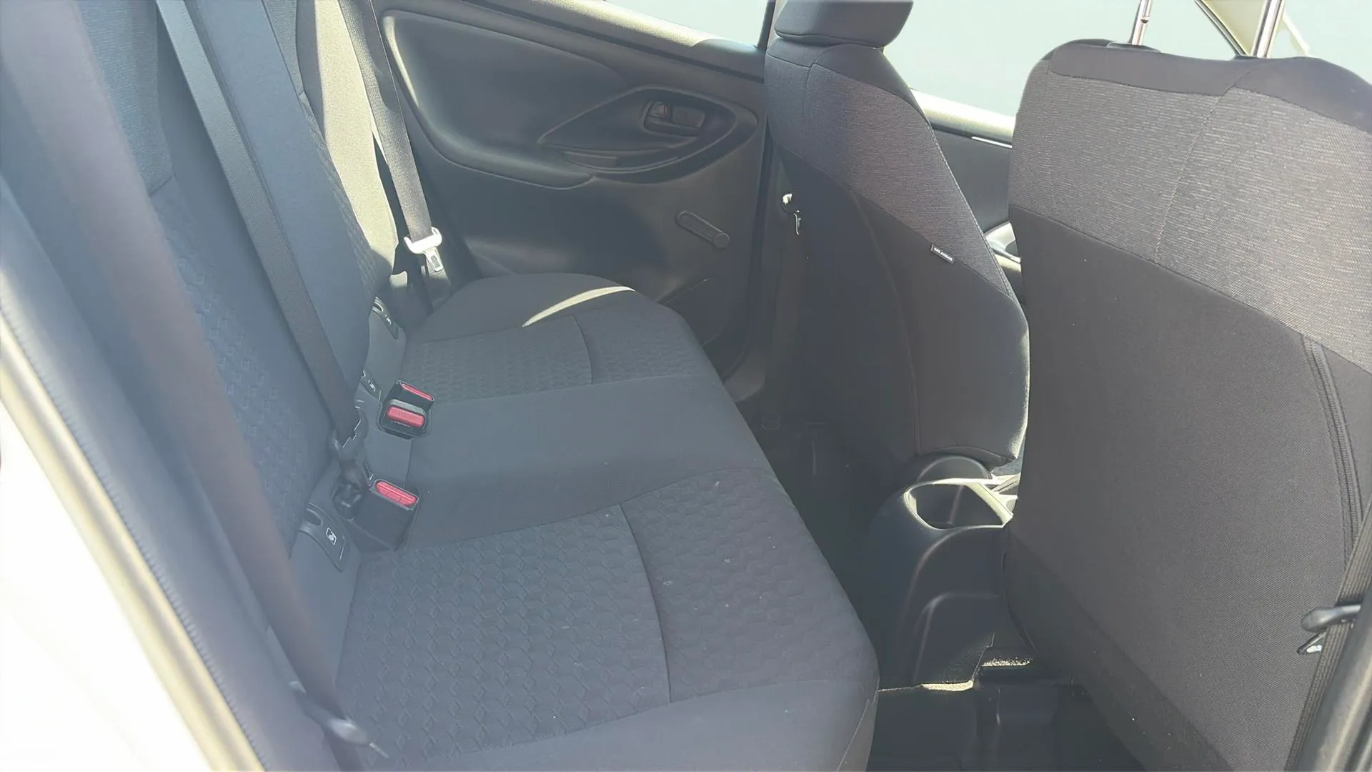 Toyota Yaris - foto 13