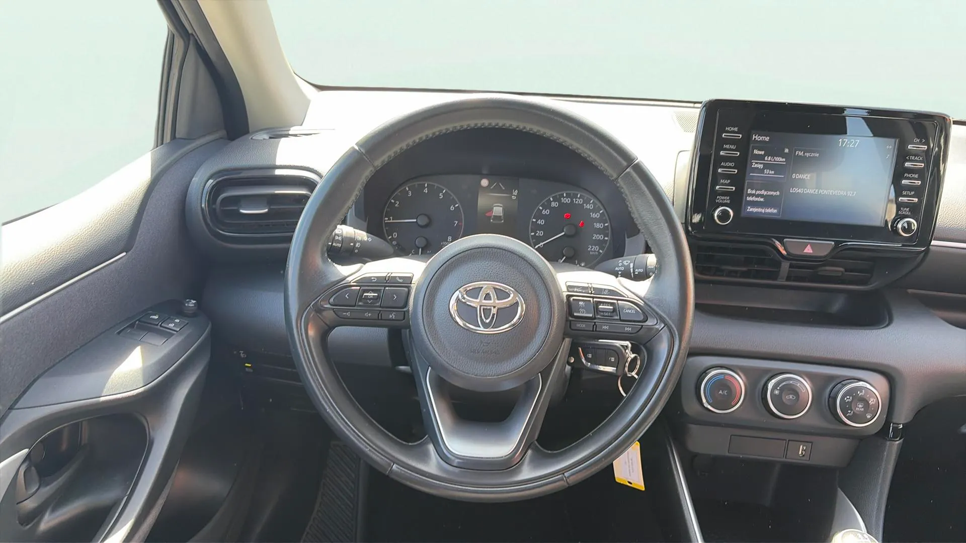 Toyota Yaris - foto 10