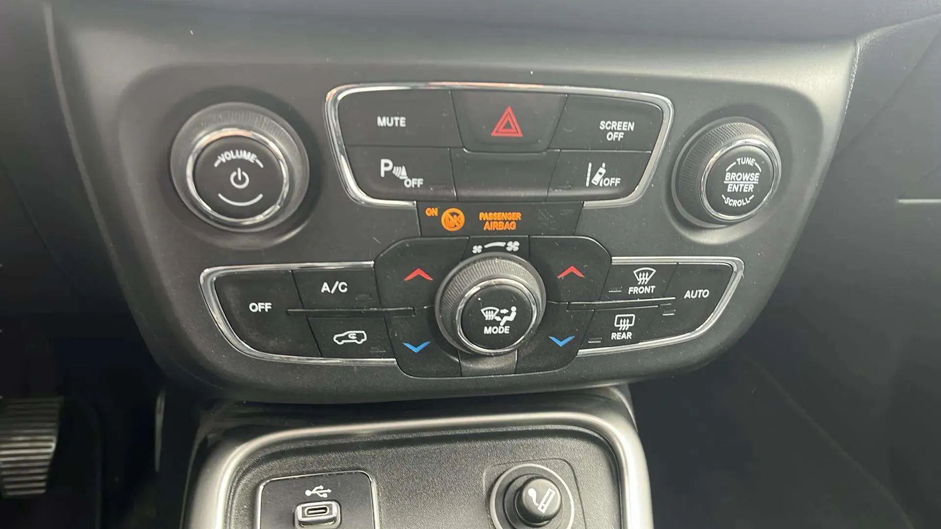 Jeep Compass 1.4 Mair Longitude 4x2 - foto 17