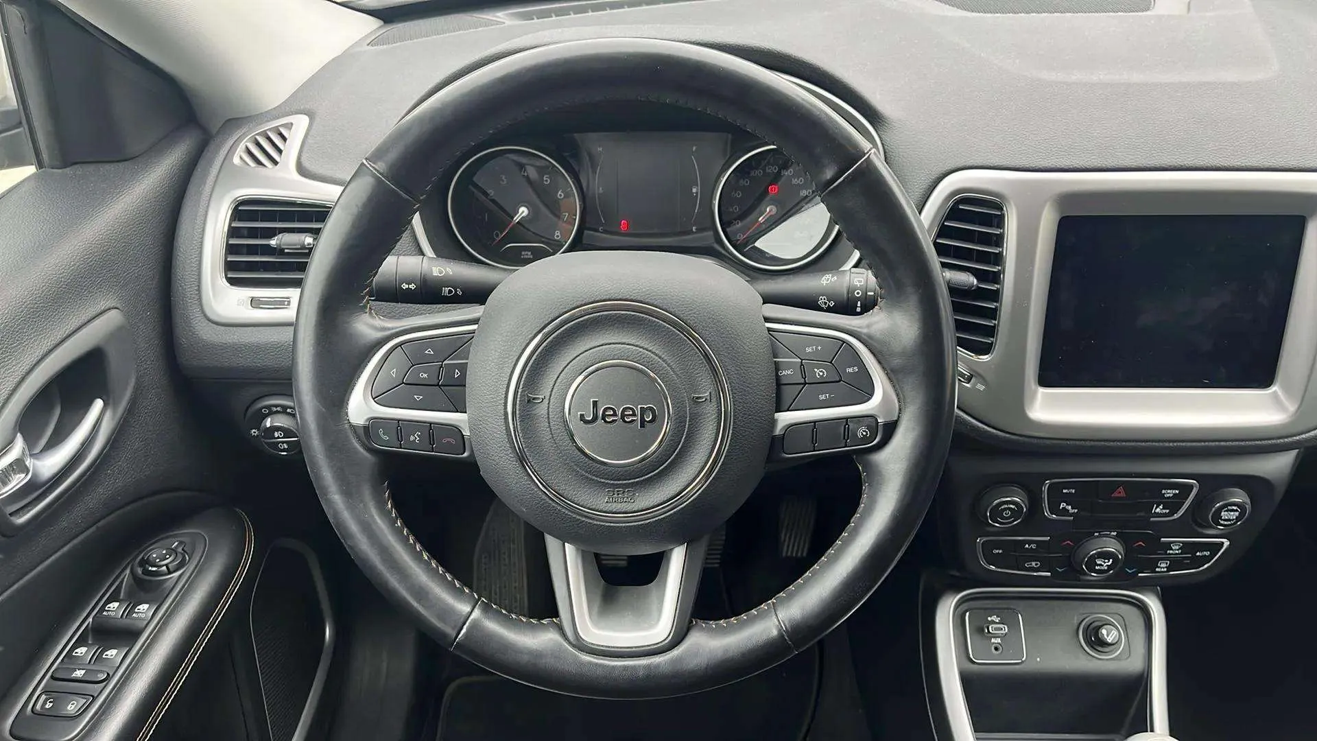 Jeep Compass 1.4 Mair Longitude 4x2 - foto 11