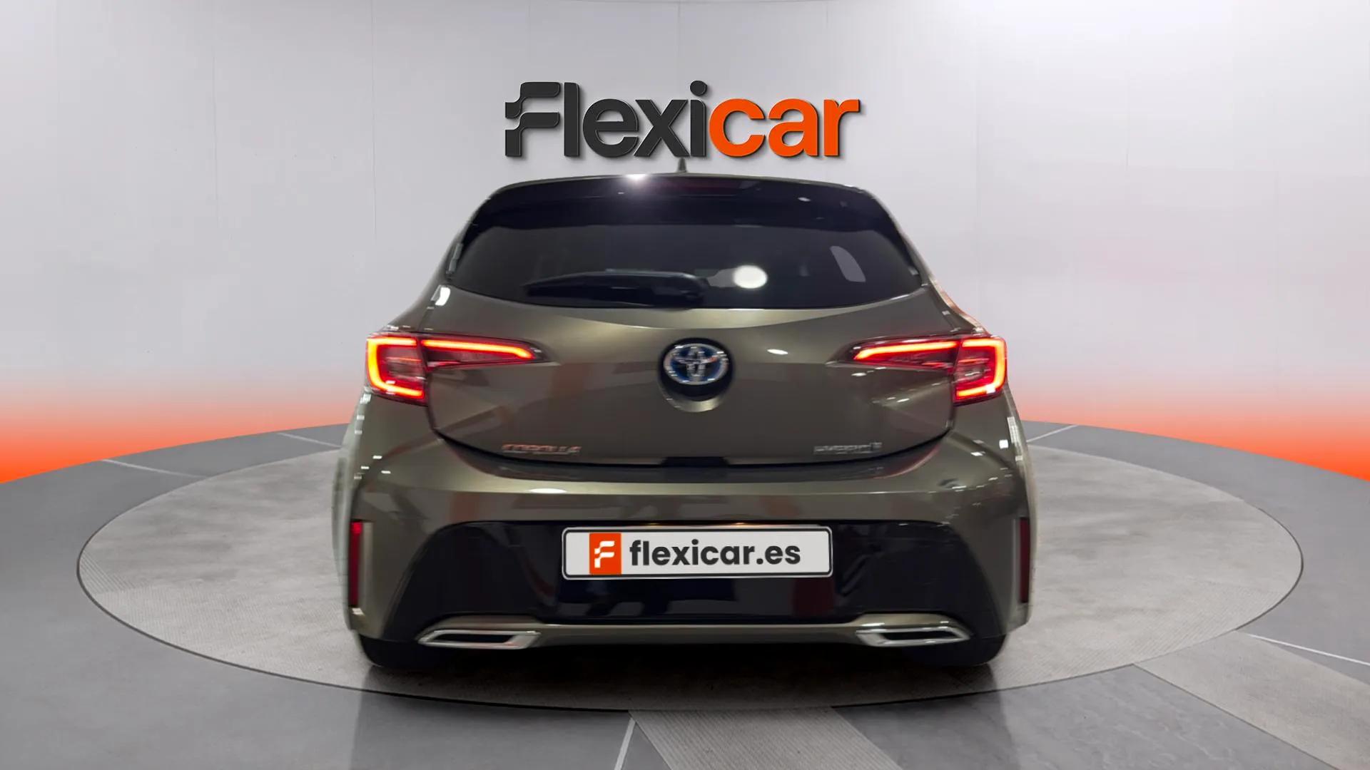 Toyota Corolla 2.0 180H Style E-CVT Touring Sport - foto 6