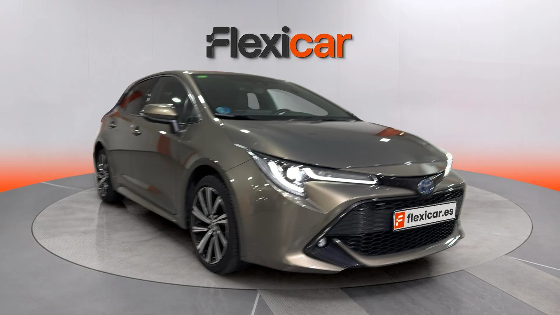 Toyota Corolla 2.0 180H Style E-CVT Touring Sport - foto 1