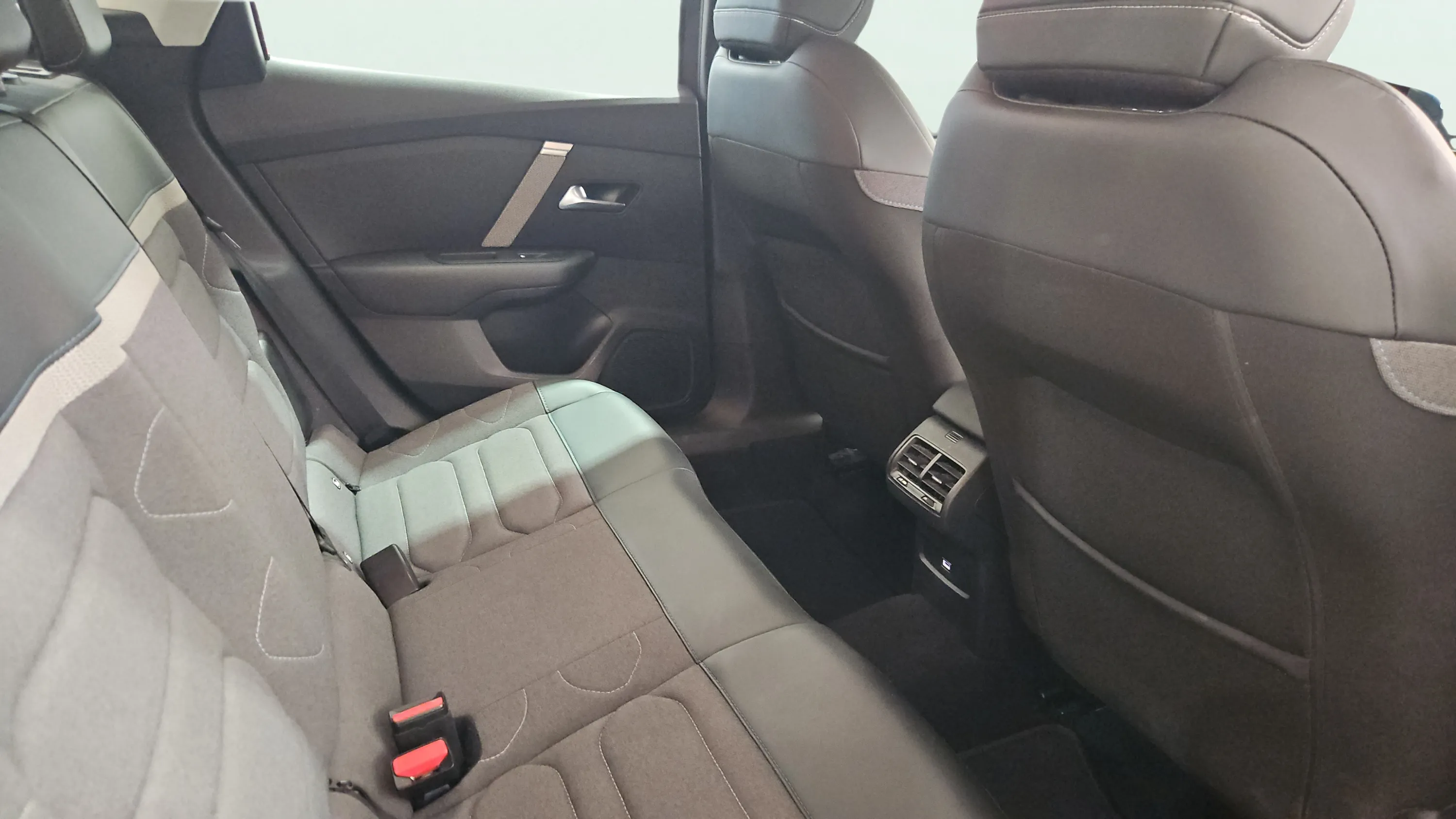 Citroën C4 PureTech 130 EAT8 Plus - foto 20