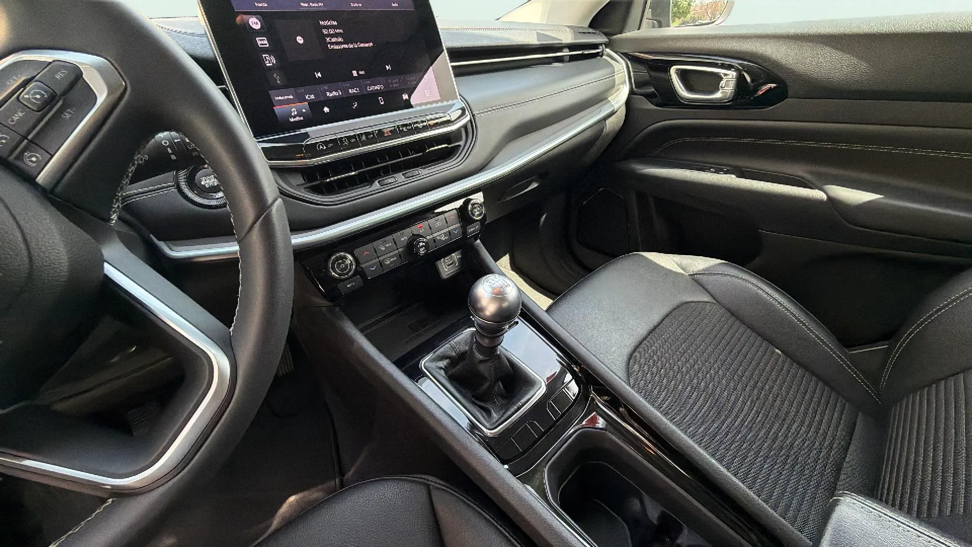 Jeep Compass 1.3 Gse T4 Limited FWD - foto 19