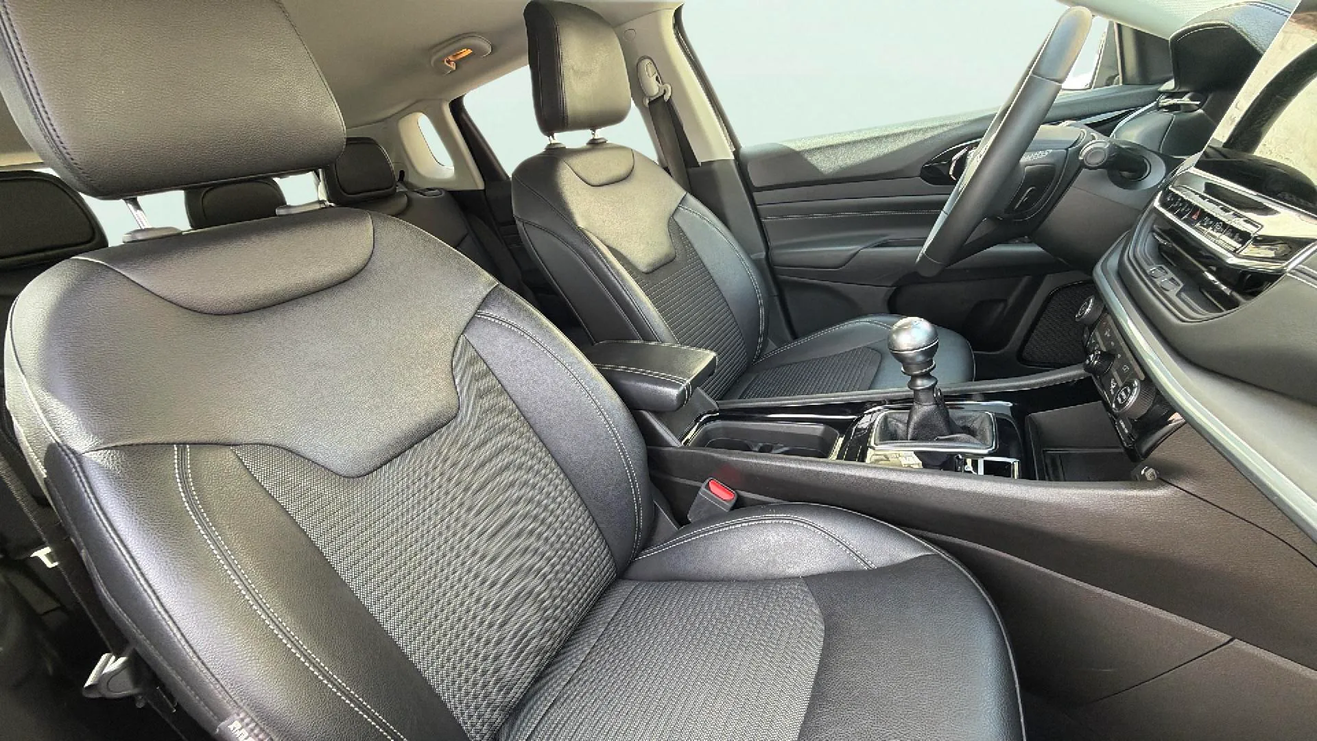 Jeep Compass 1.3 Gse T4 Limited FWD - foto 17