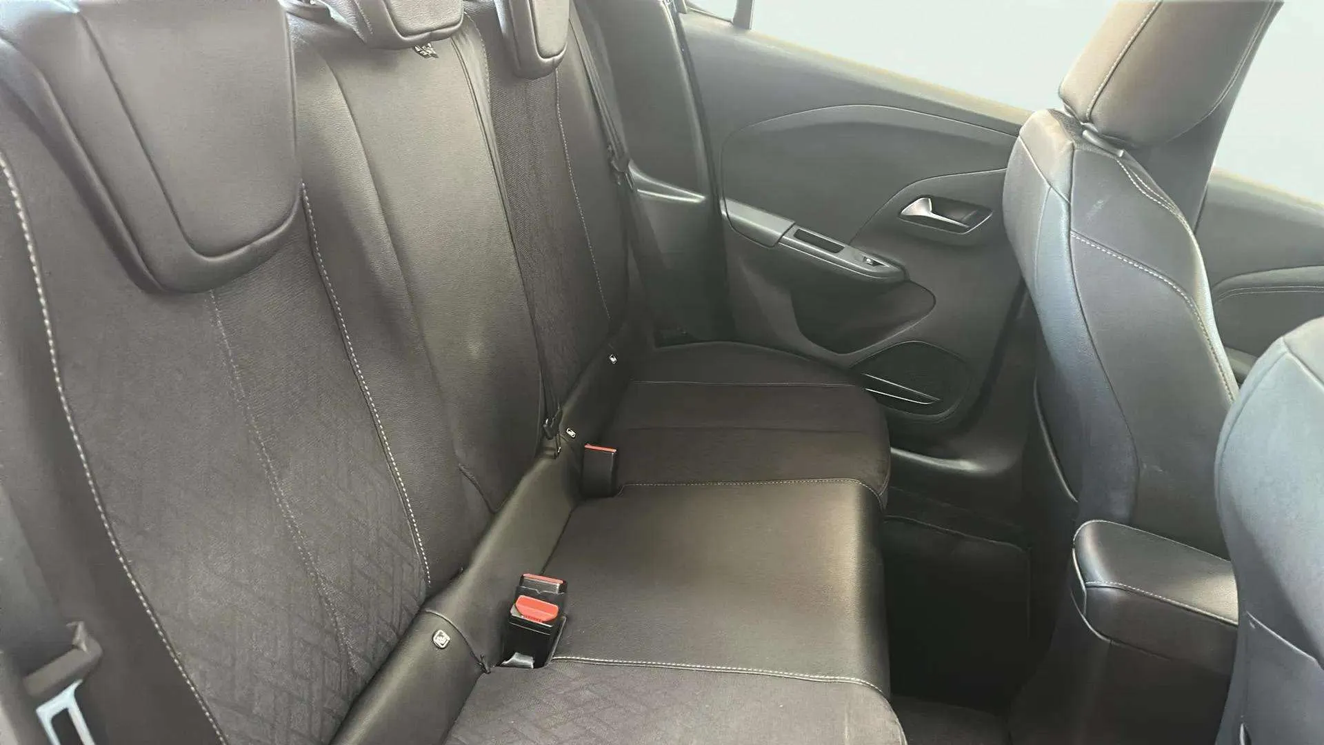 Opel Corsa 1.2T XHL Elegance - foto 12