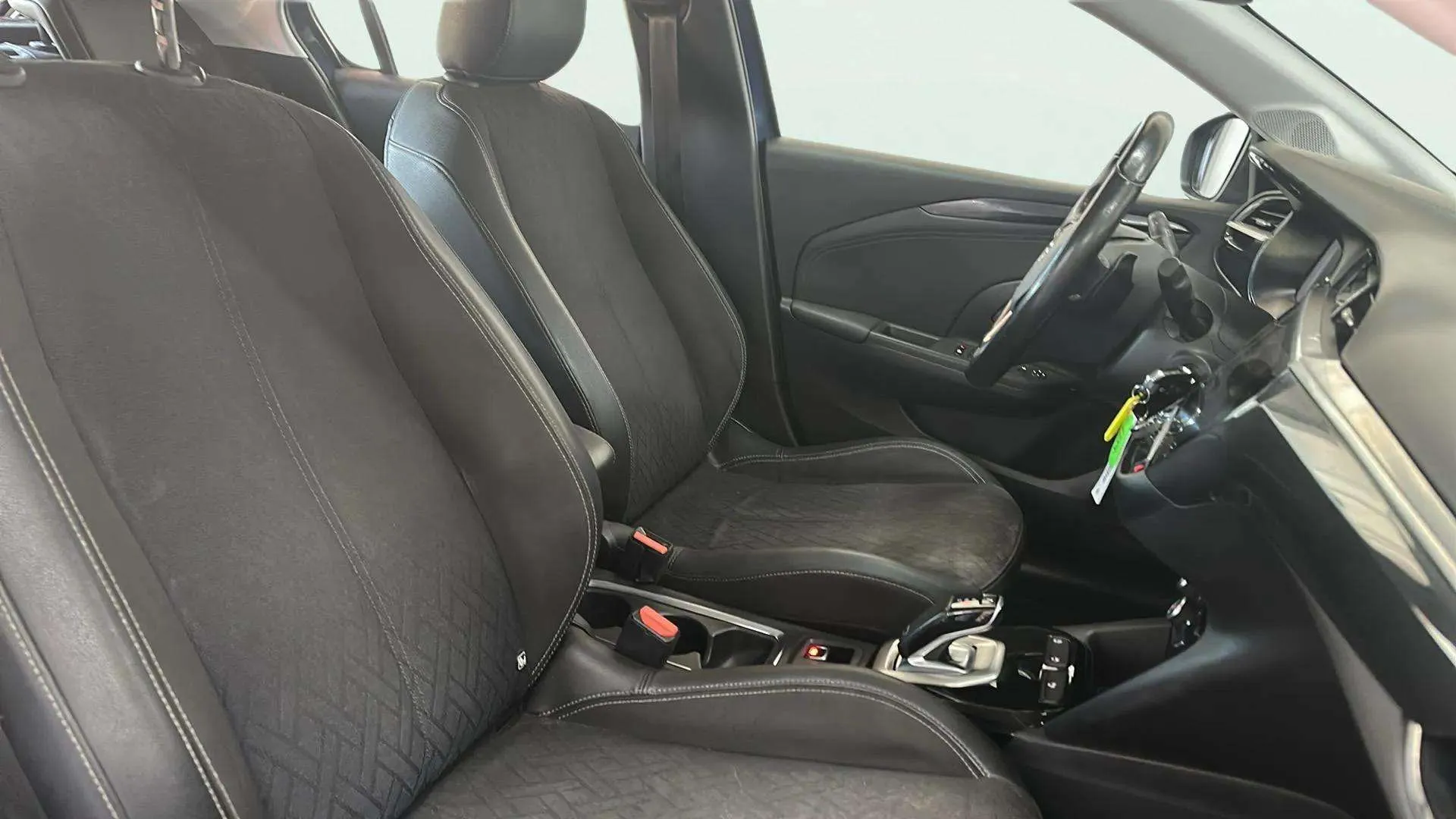 Opel Corsa 1.2T XHL Elegance - foto 11