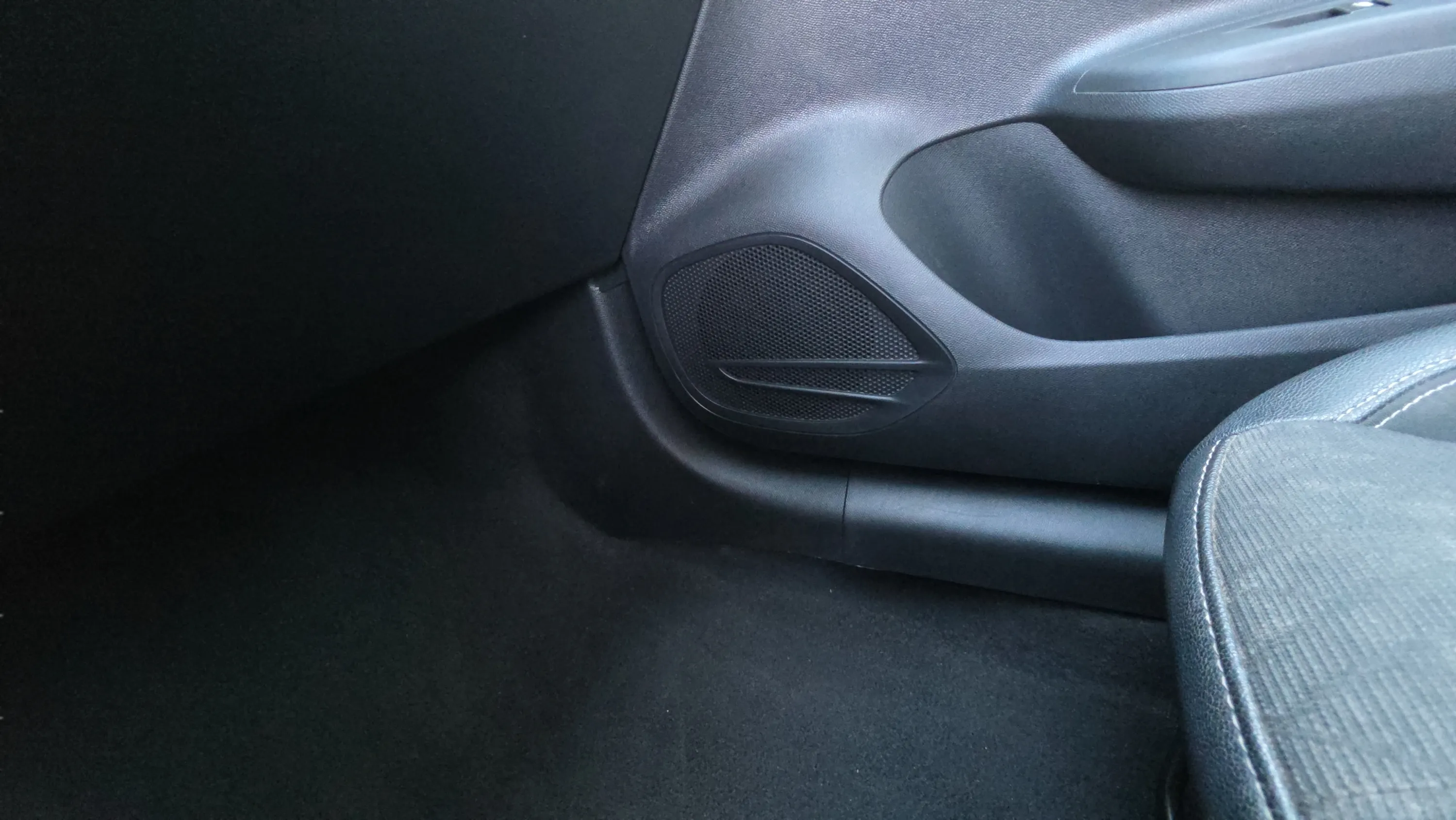 Opel Corsa 1.2T XHL Elegance - foto 21