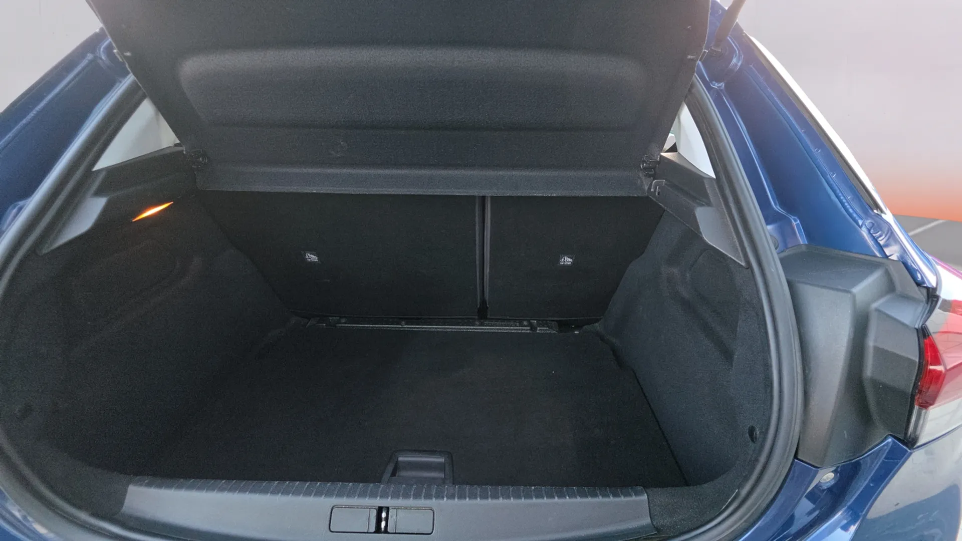 Opel Corsa 1.2T XHL Elegance - foto 9