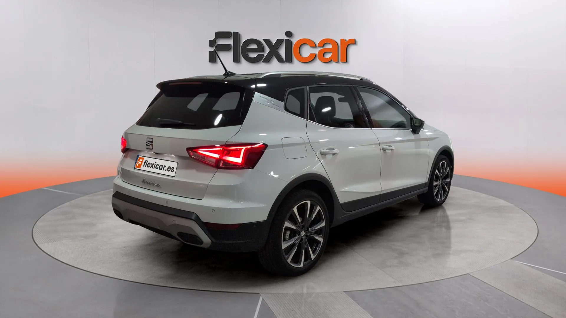 SEAT Arona 1.5 TSI DSG Special Edition - foto 7