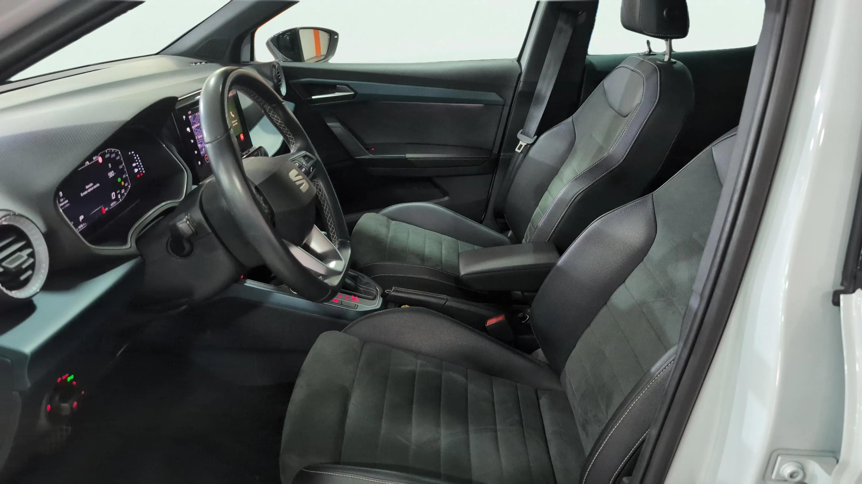 SEAT Arona 1.5 TSI DSG Special Edition - foto 13