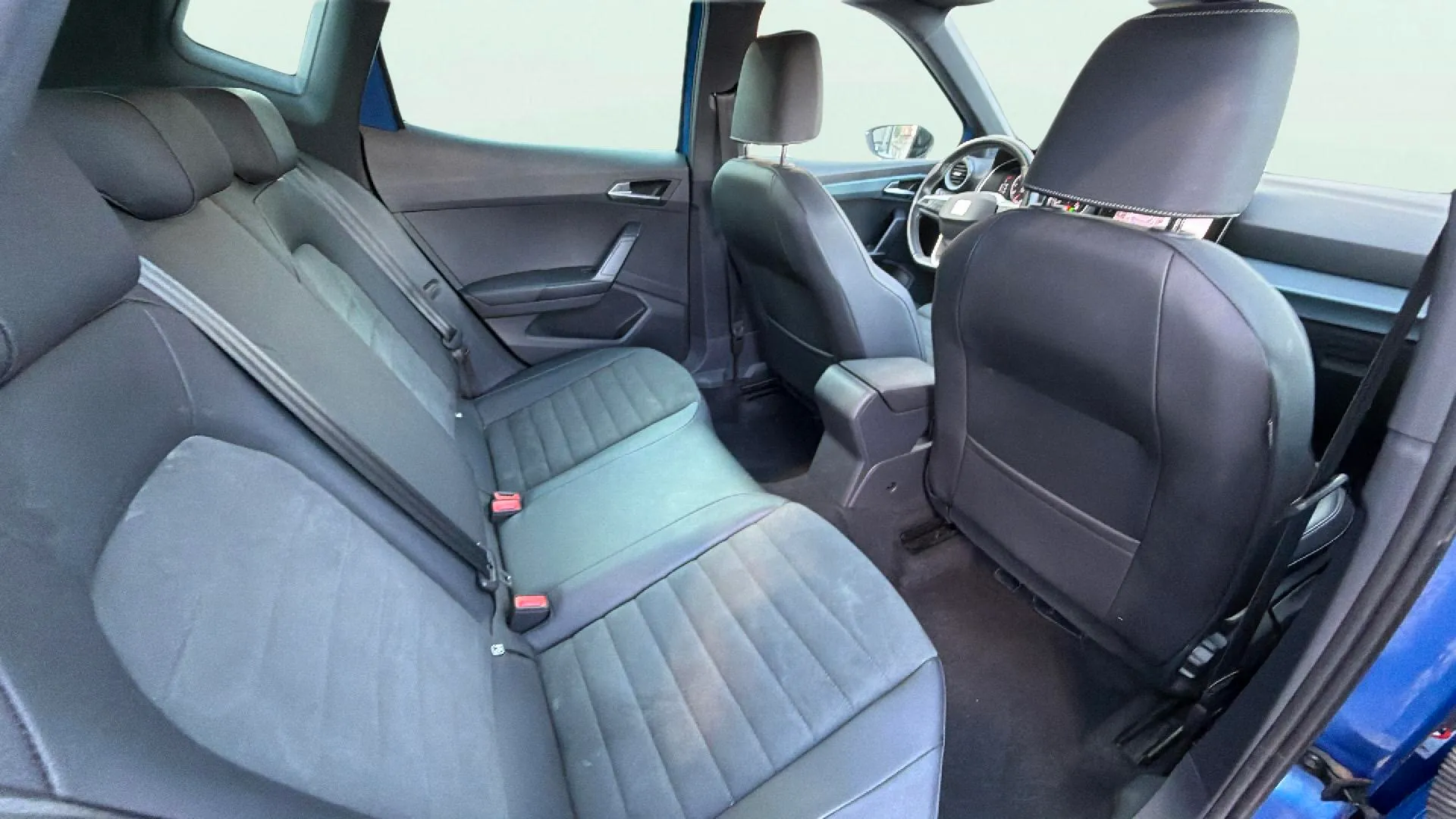 SEAT Arona 1.5 TSI DSG Special Edition - foto 10