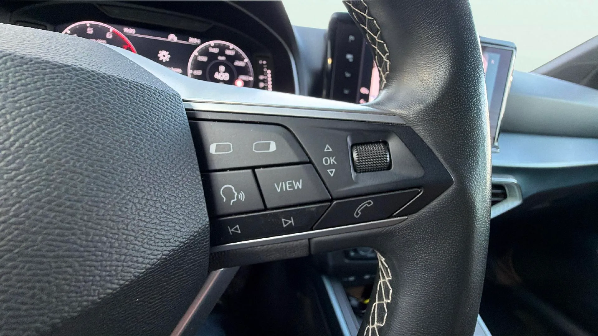 SEAT Arona 1.5 TSI DSG Special Edition - foto 18