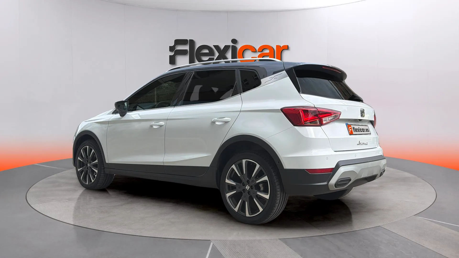 SEAT Arona 1.5 TSI DSG Special Edition - foto 5