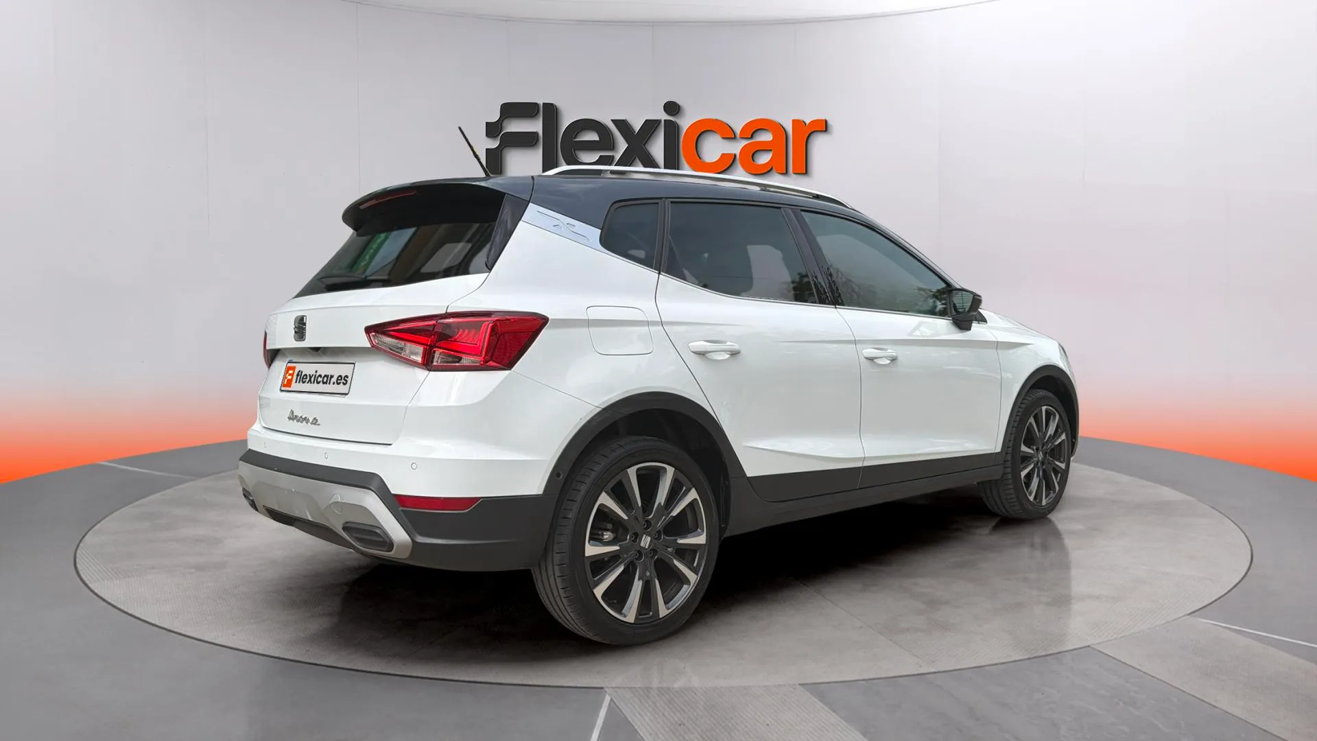 SEAT Arona 1.5 TSI DSG Special Edition - foto 3