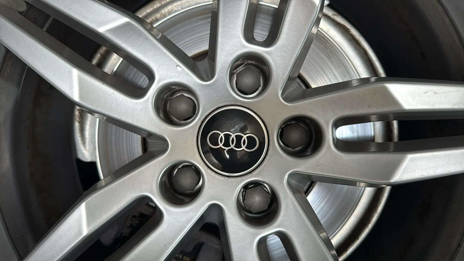 Audi A6 2.0 TDI ultra S tronic - foto 17