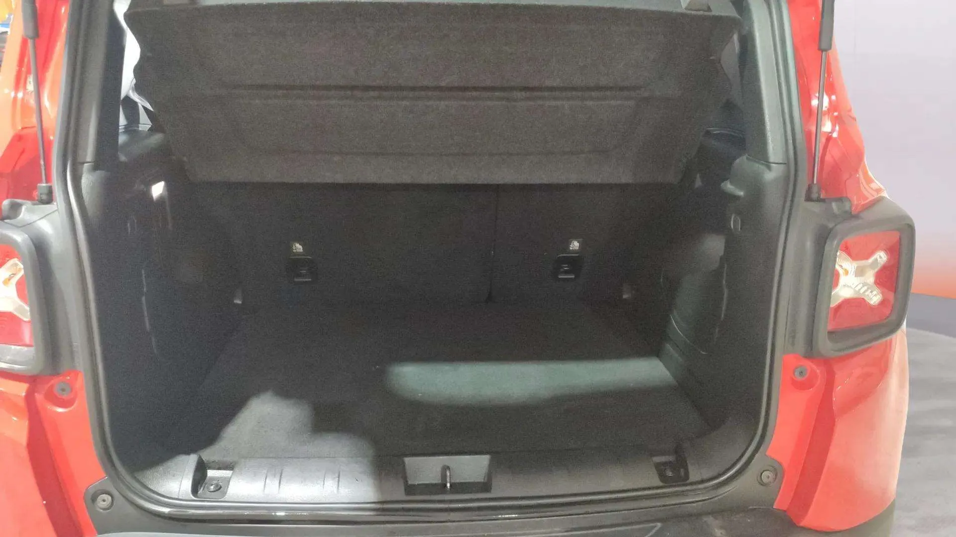 Jeep Renegade Longitude 1.0G 4x2 - foto 21
