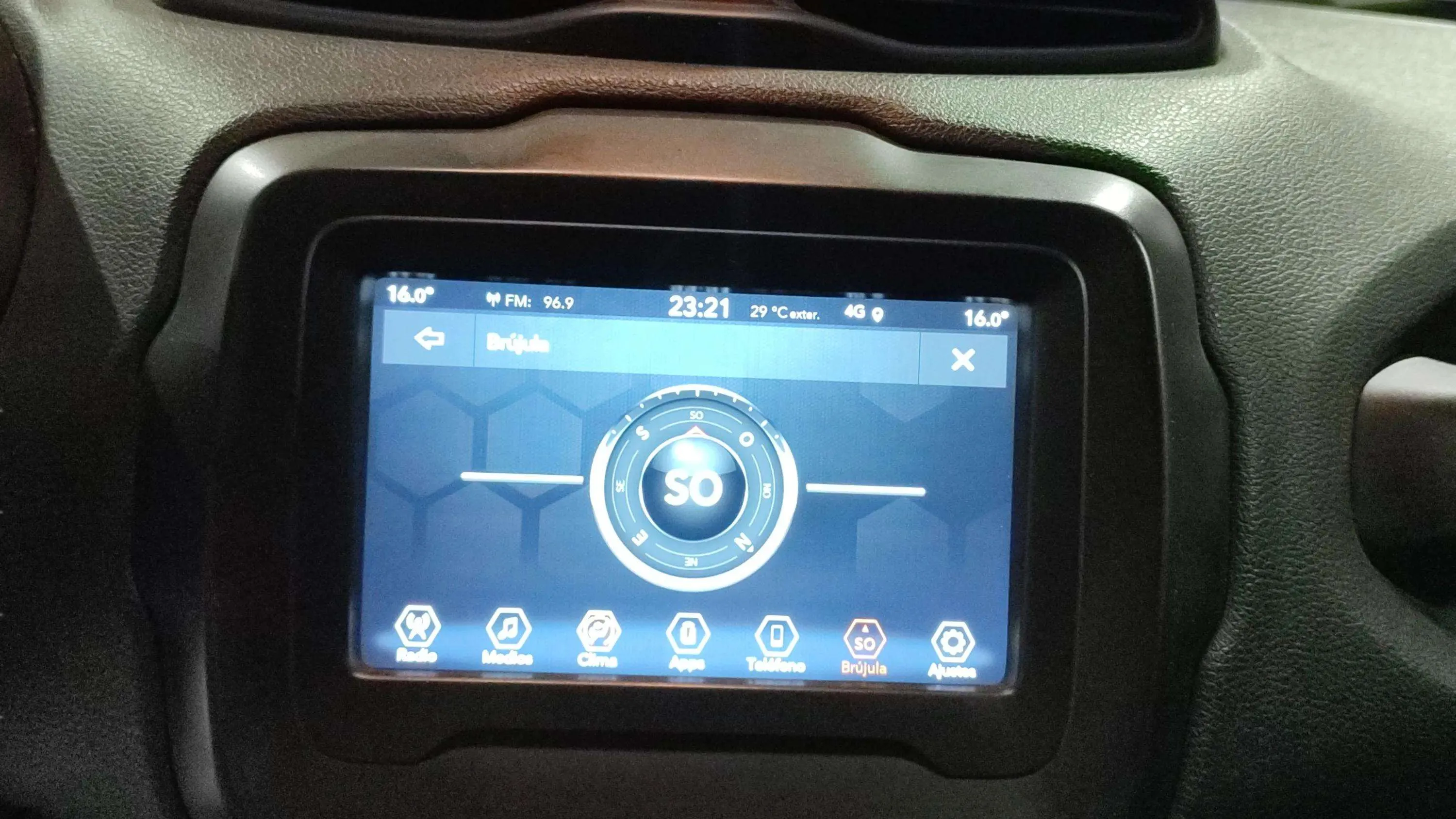 Jeep Renegade Longitude 1.0G 4x2 - foto 9