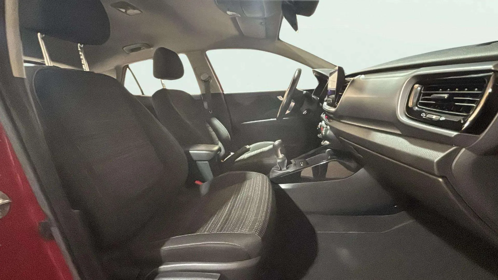 Kia Stonic 1.0 T-GDi MHEV Concept - foto 20