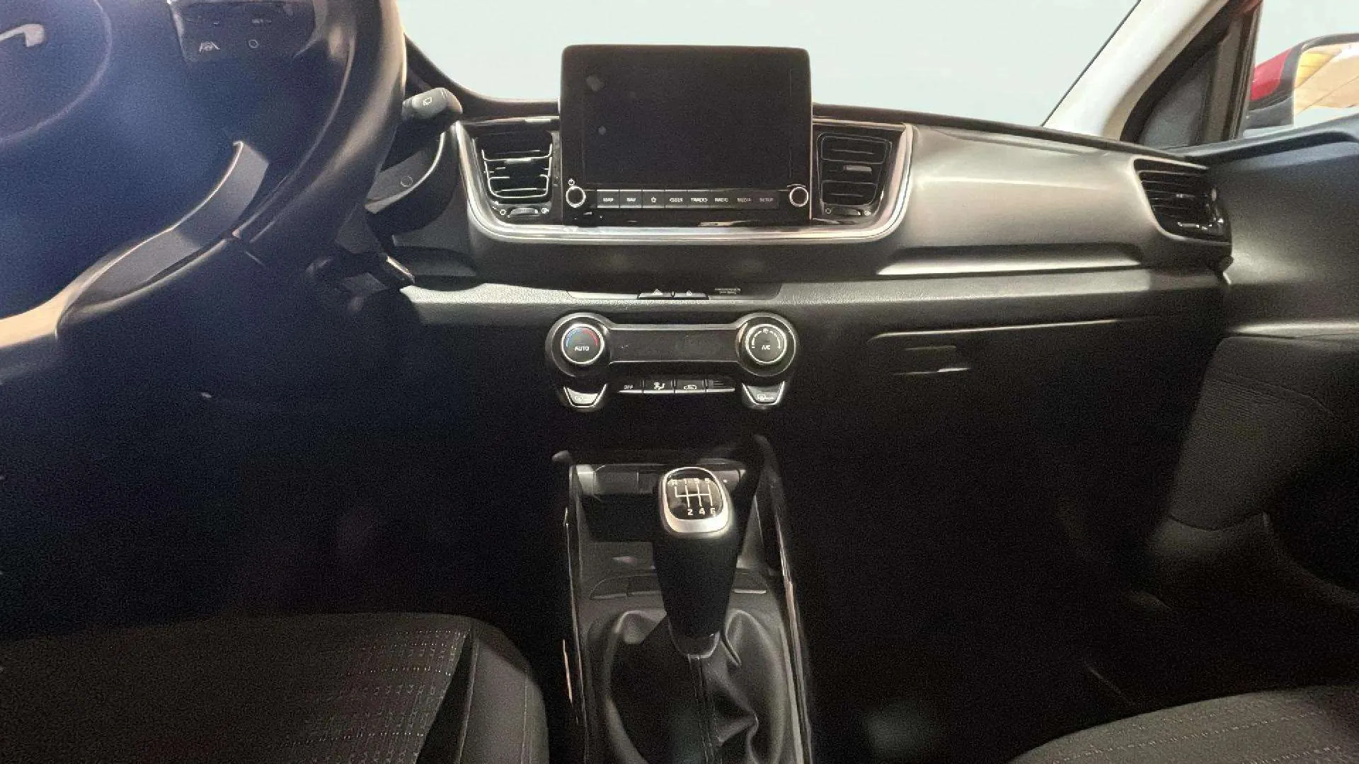 Kia Stonic 1.0 T-GDi MHEV Concept - foto 11
