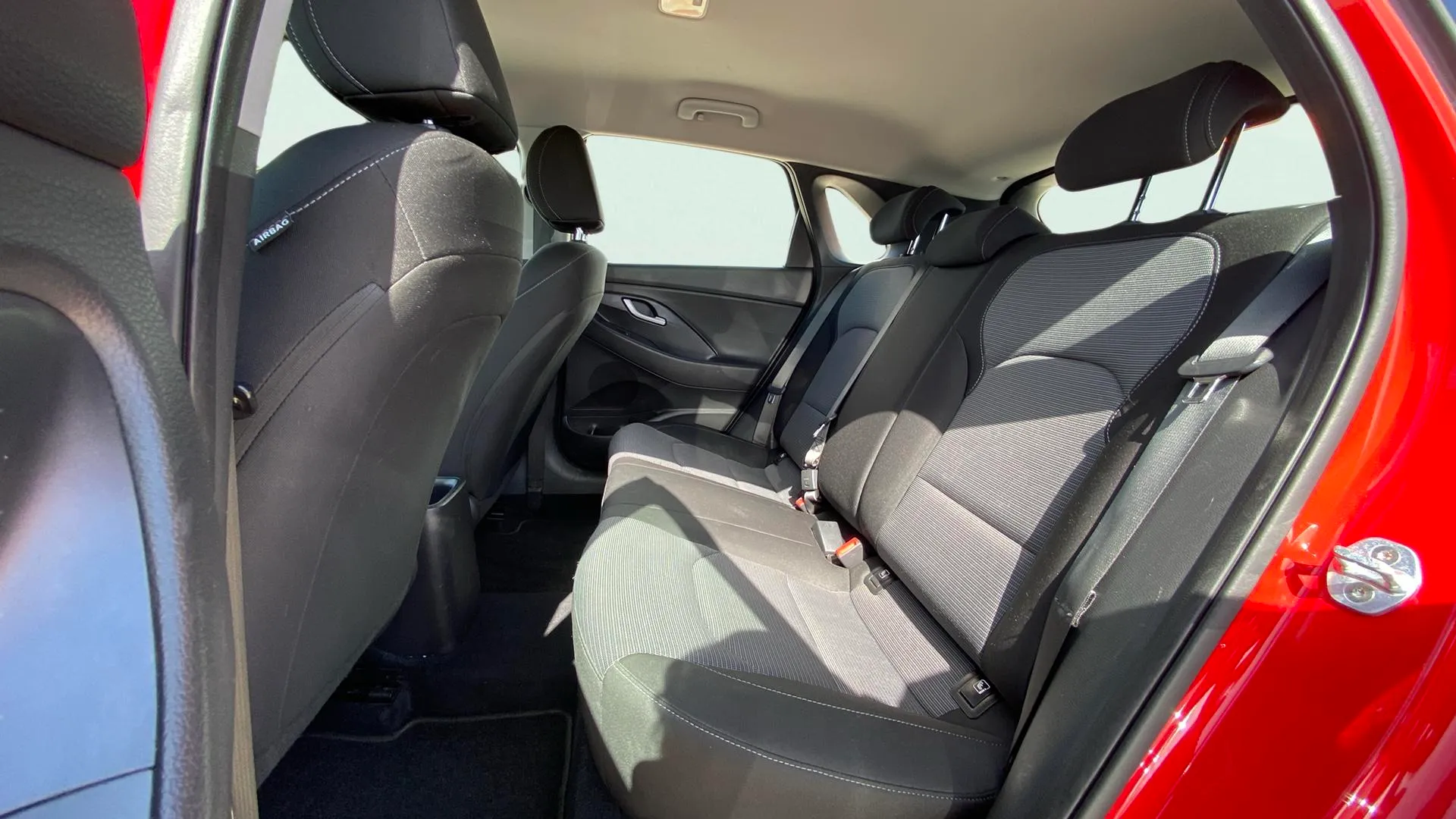 Hyundai i30 1.0 T-GDi Essence - foto 18