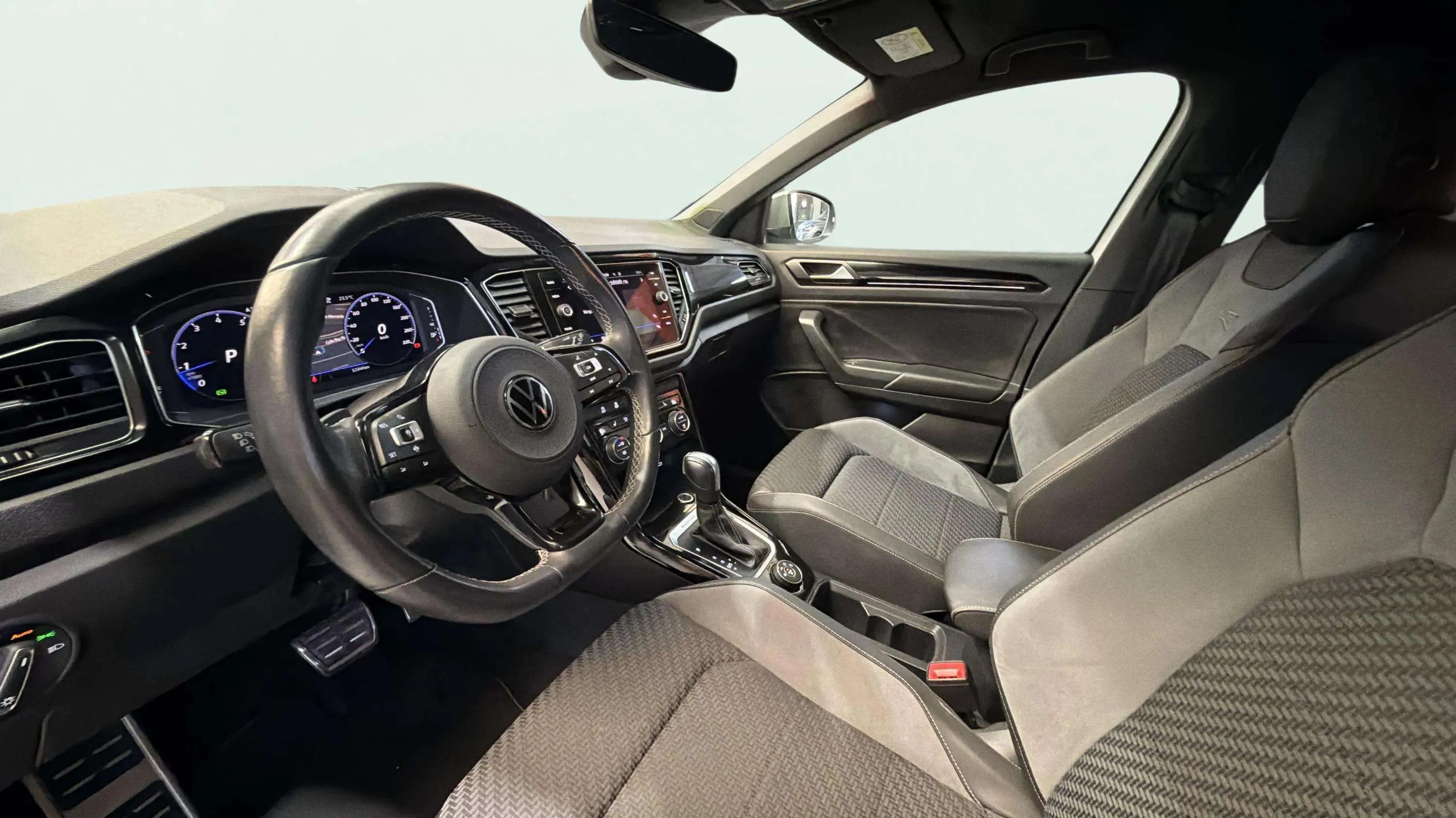 Volkswagen T-Roc R 2.0 TSI 4Motion DSG - foto 13