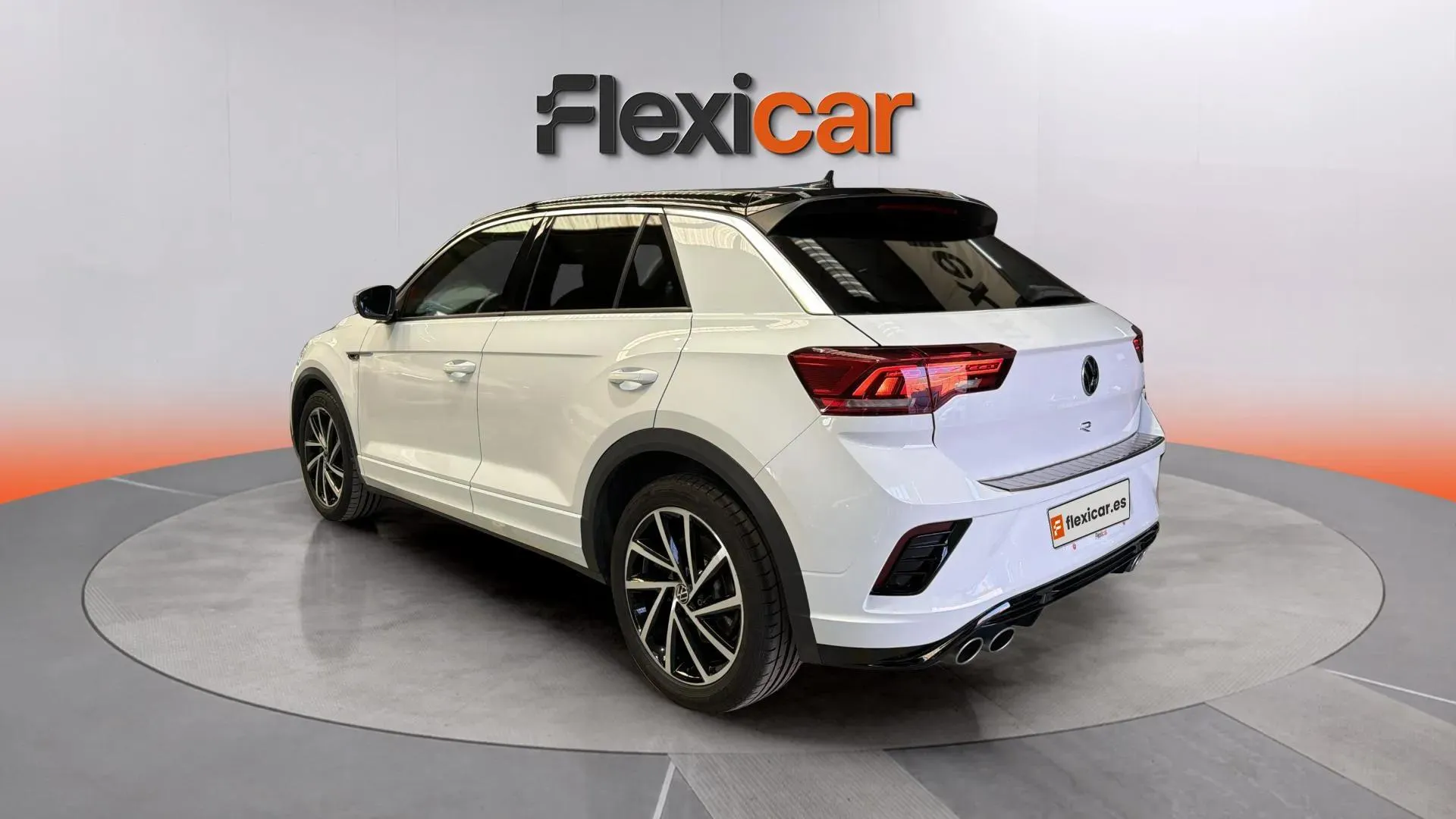 Volkswagen T-Roc R 2.0 TSI 4Motion DSG - foto 6