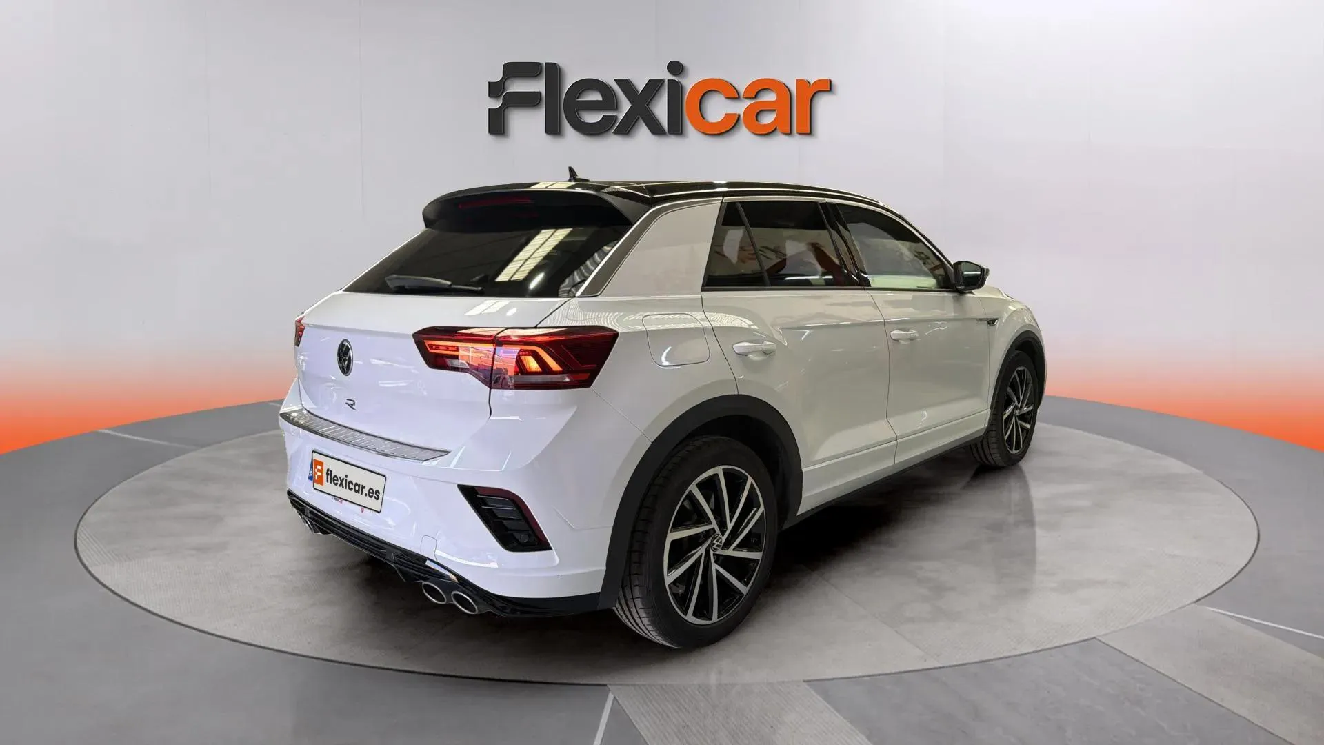 Volkswagen T-Roc R 2.0 TSI 4Motion DSG - foto 8