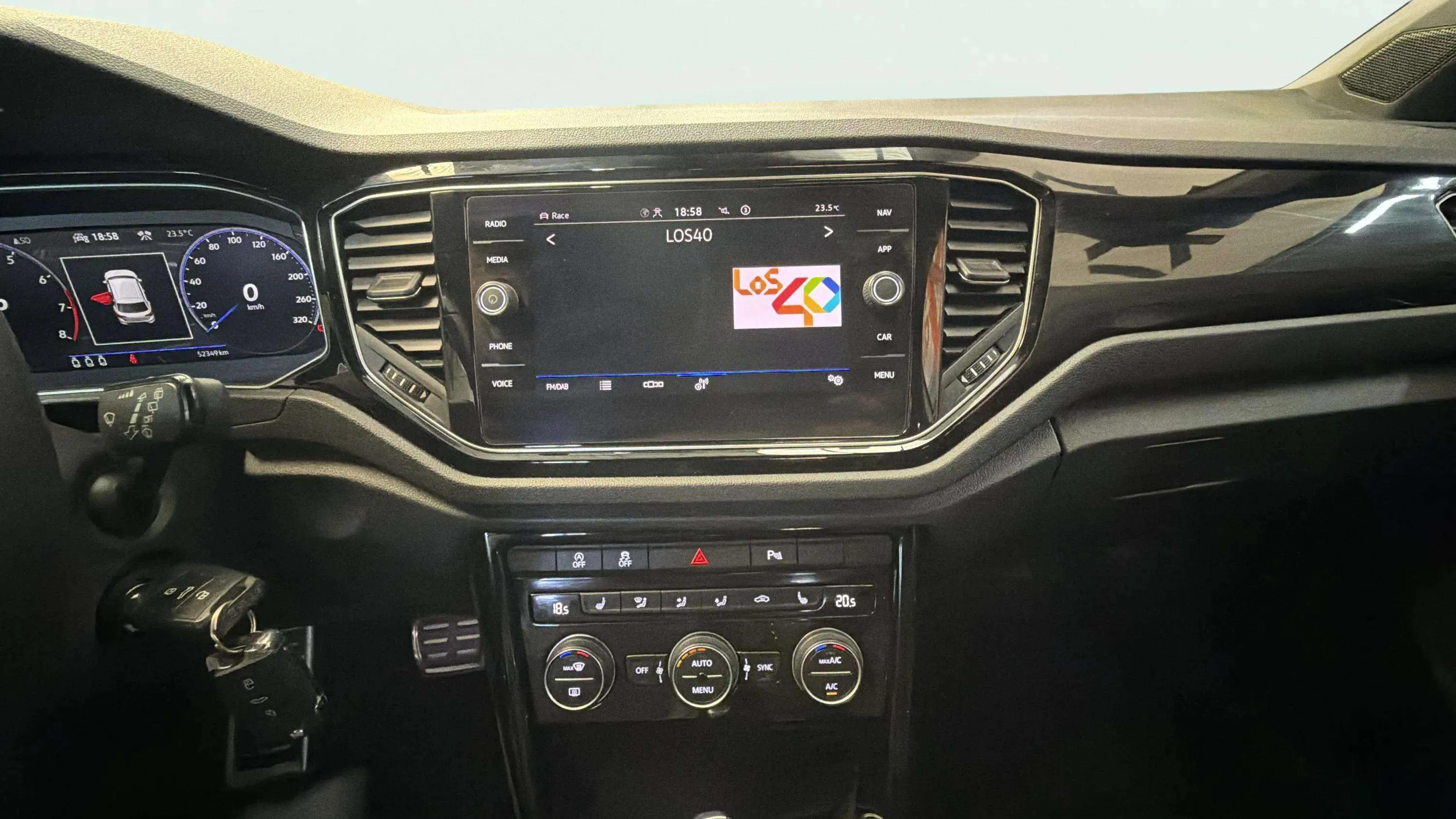 Volkswagen T-Roc R 2.0 TSI 4Motion DSG - foto 10