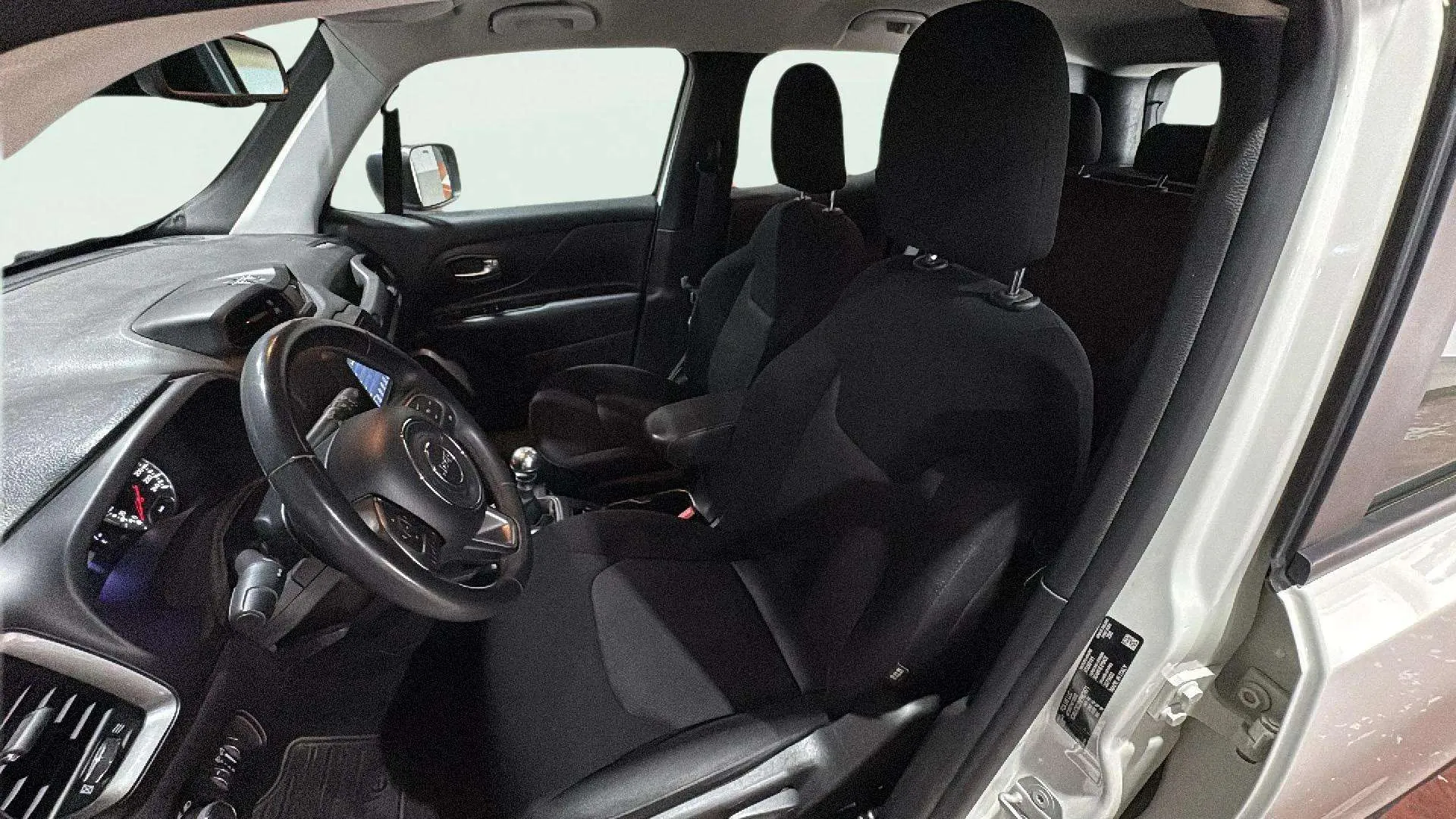 Jeep Renegade Longitude 1.0G 4x2 - foto 11
