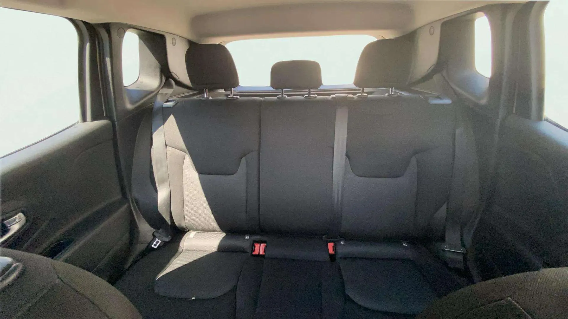 Jeep Renegade Longitude 1.0G 4x2 - foto 16