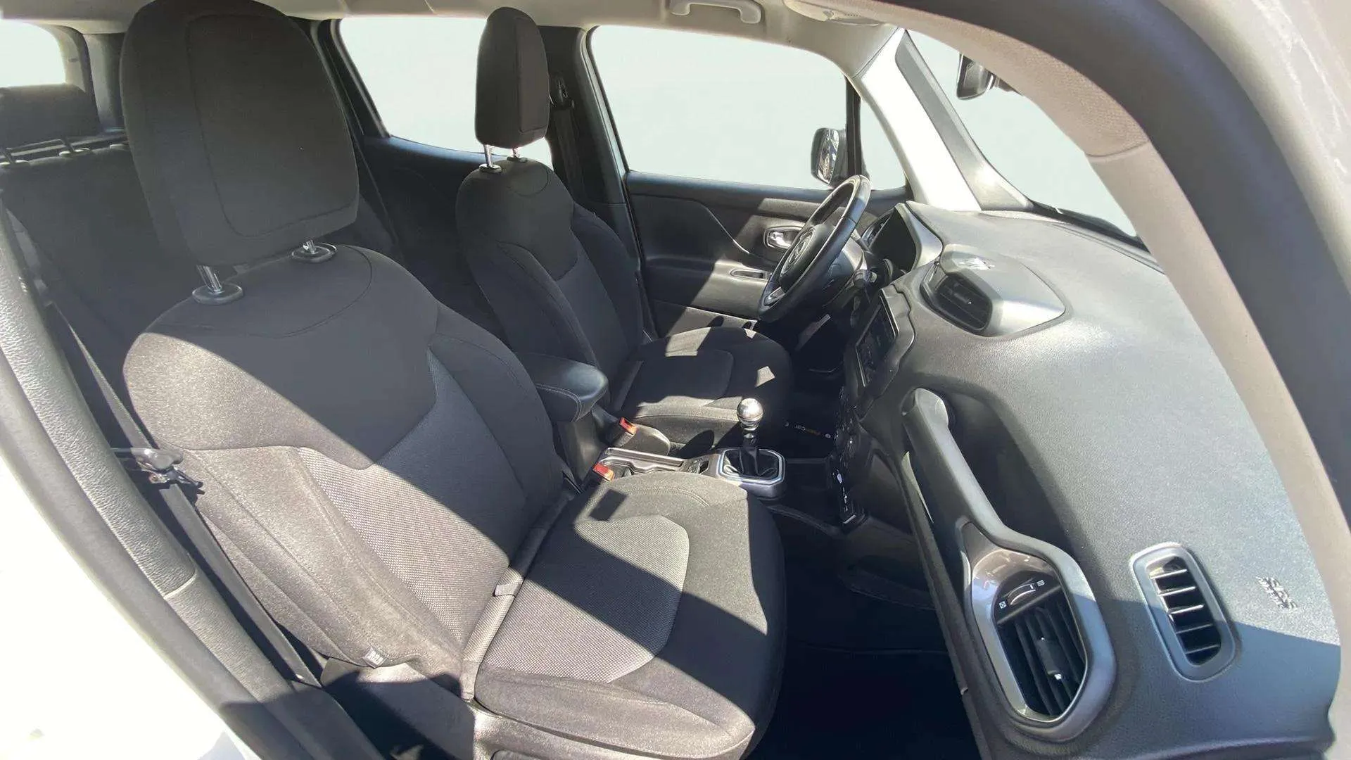 Jeep Renegade Longitude 1.0G 4x2 - foto 14