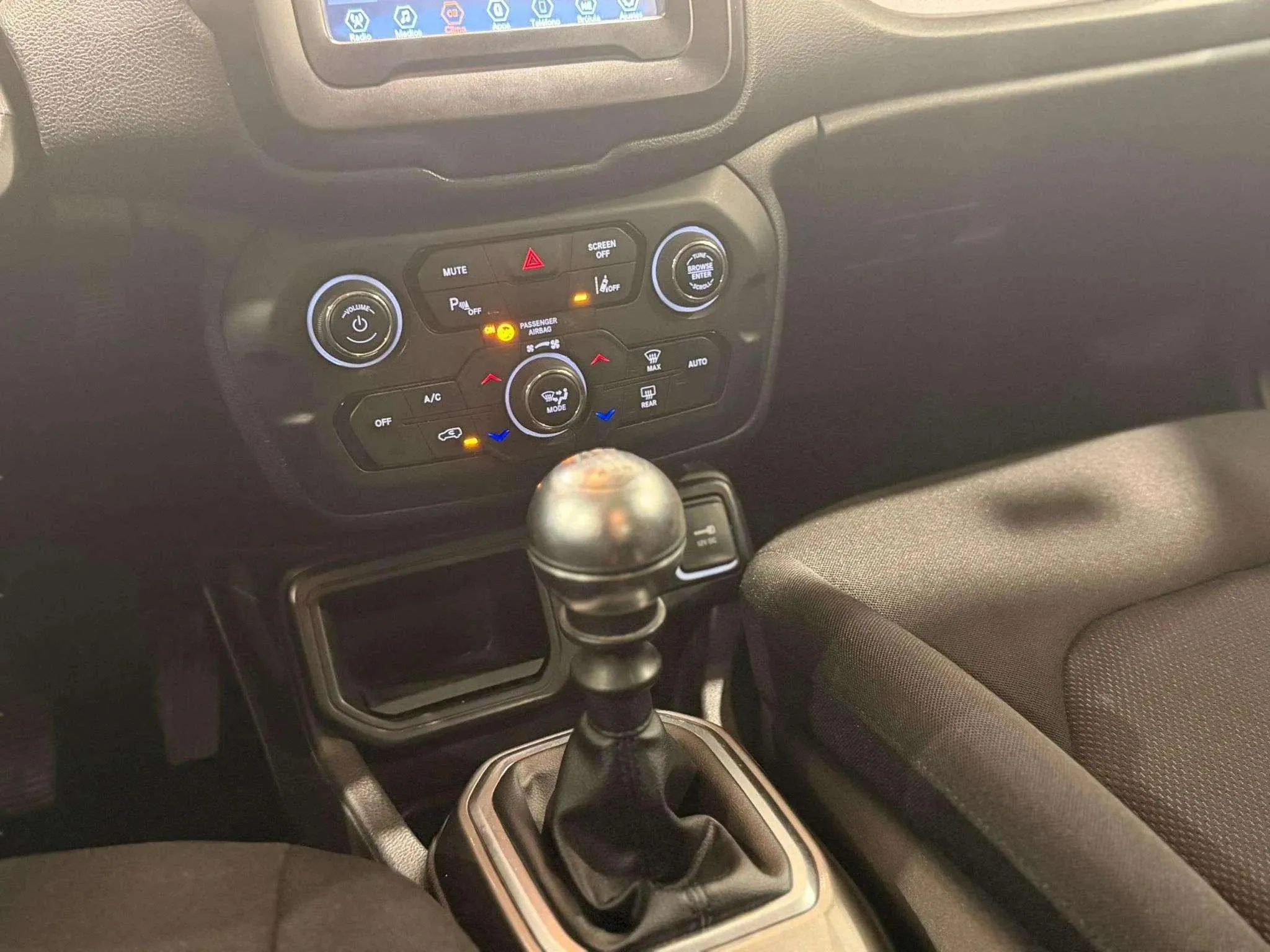 Jeep Renegade Longitude 1.0G 4x2 - foto 11