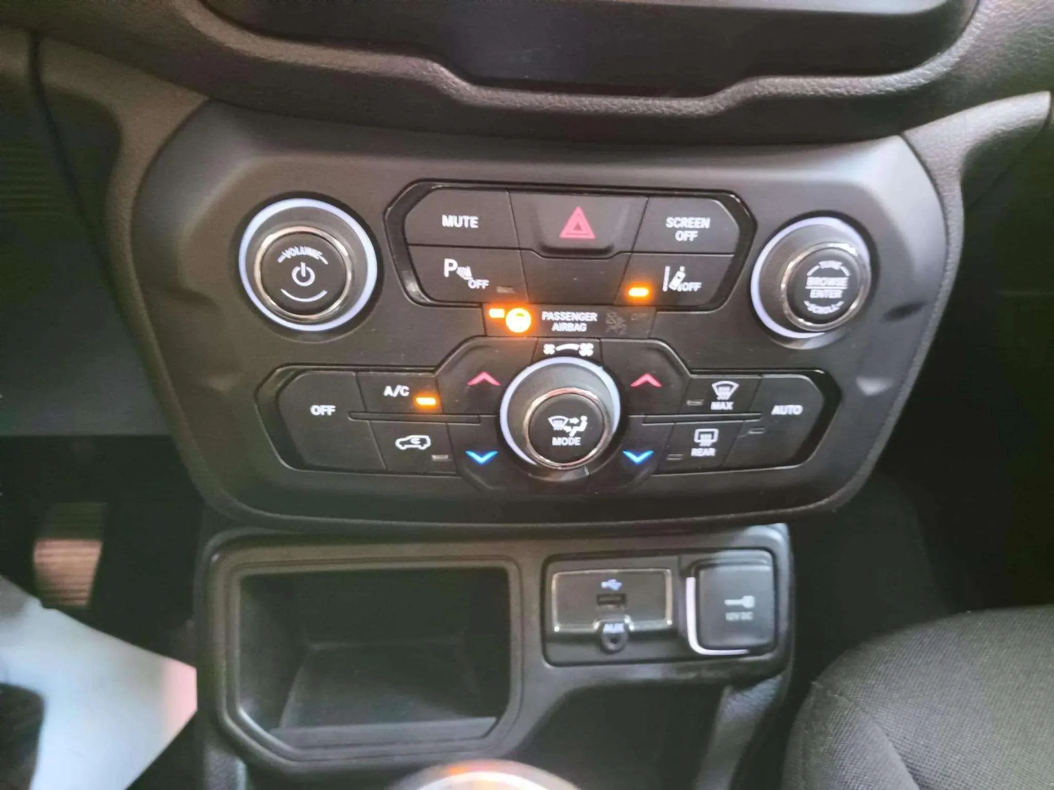 Jeep Renegade Longitude 1.0G 4x2 - foto 11