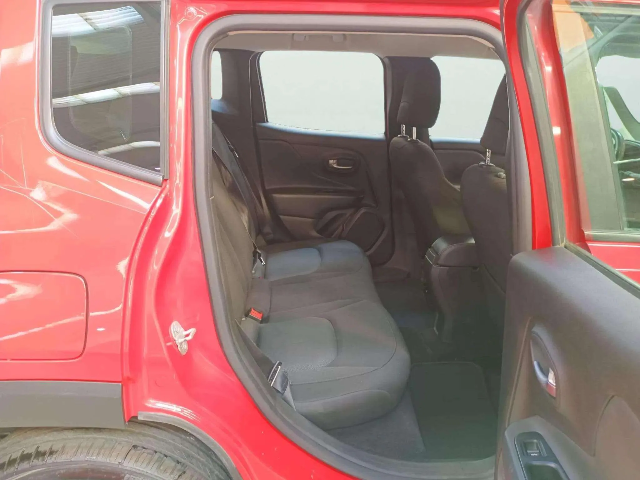 Jeep Renegade Longitude 1.0G 4x2 - foto 7