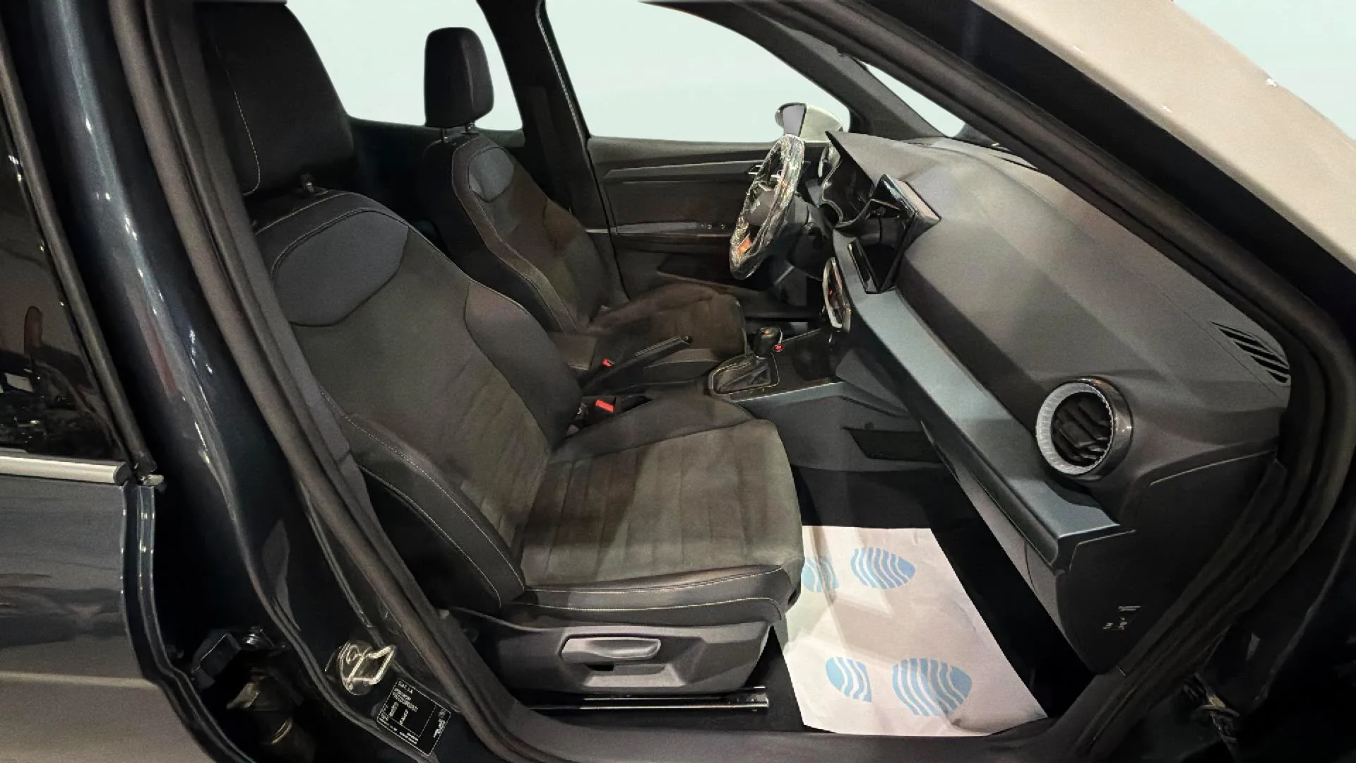 SEAT Arona 1.5 TSI DSG Special Edition - foto 15