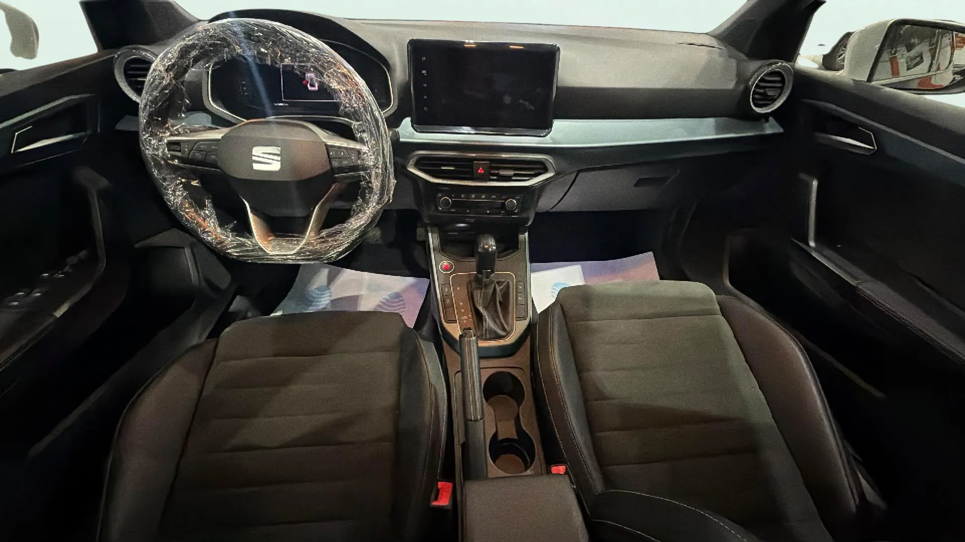 SEAT Arona 1.5 TSI DSG Special Edition - foto 11