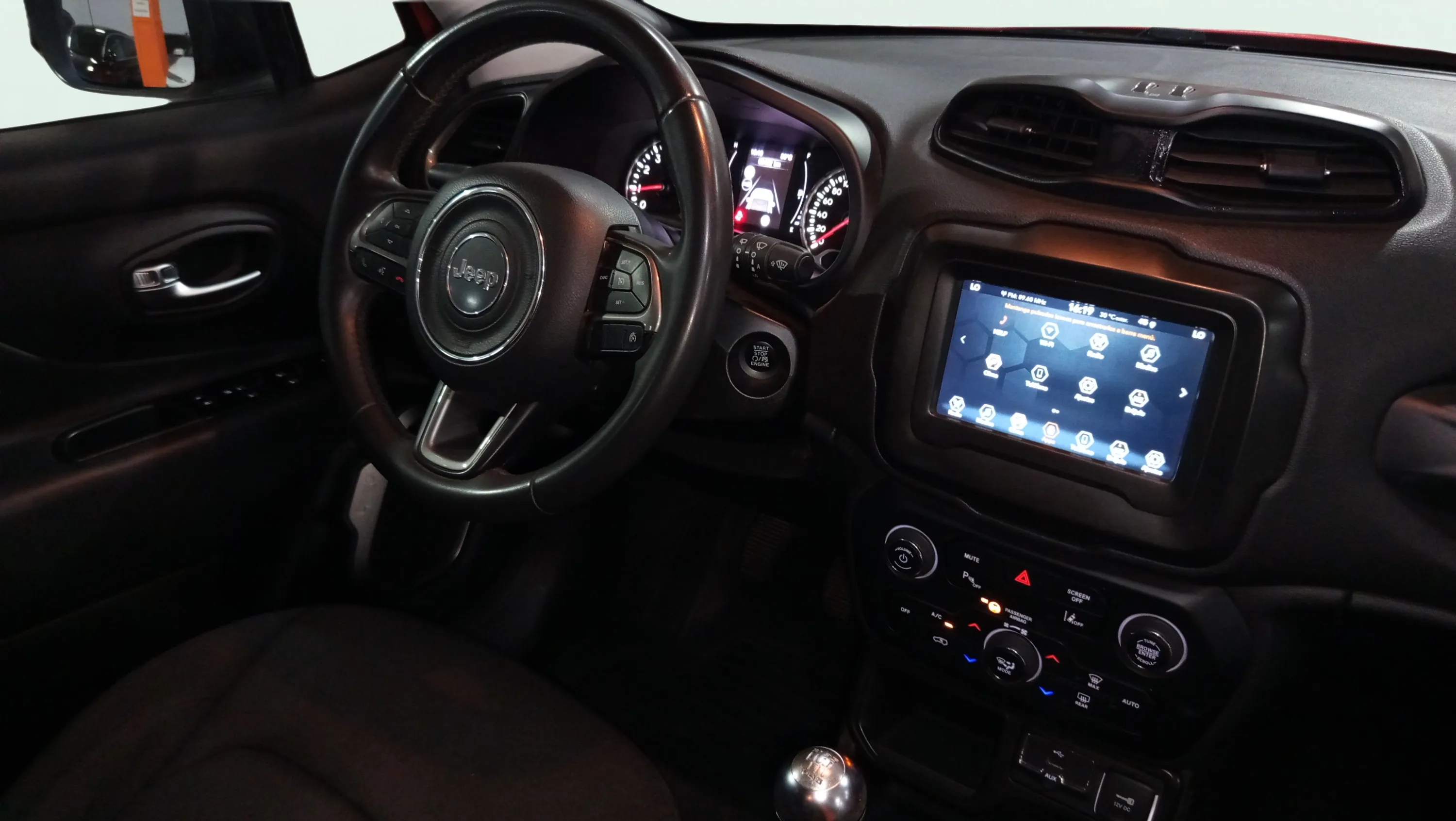 Jeep Renegade Longitude 1.0G 4x2 - foto 28
