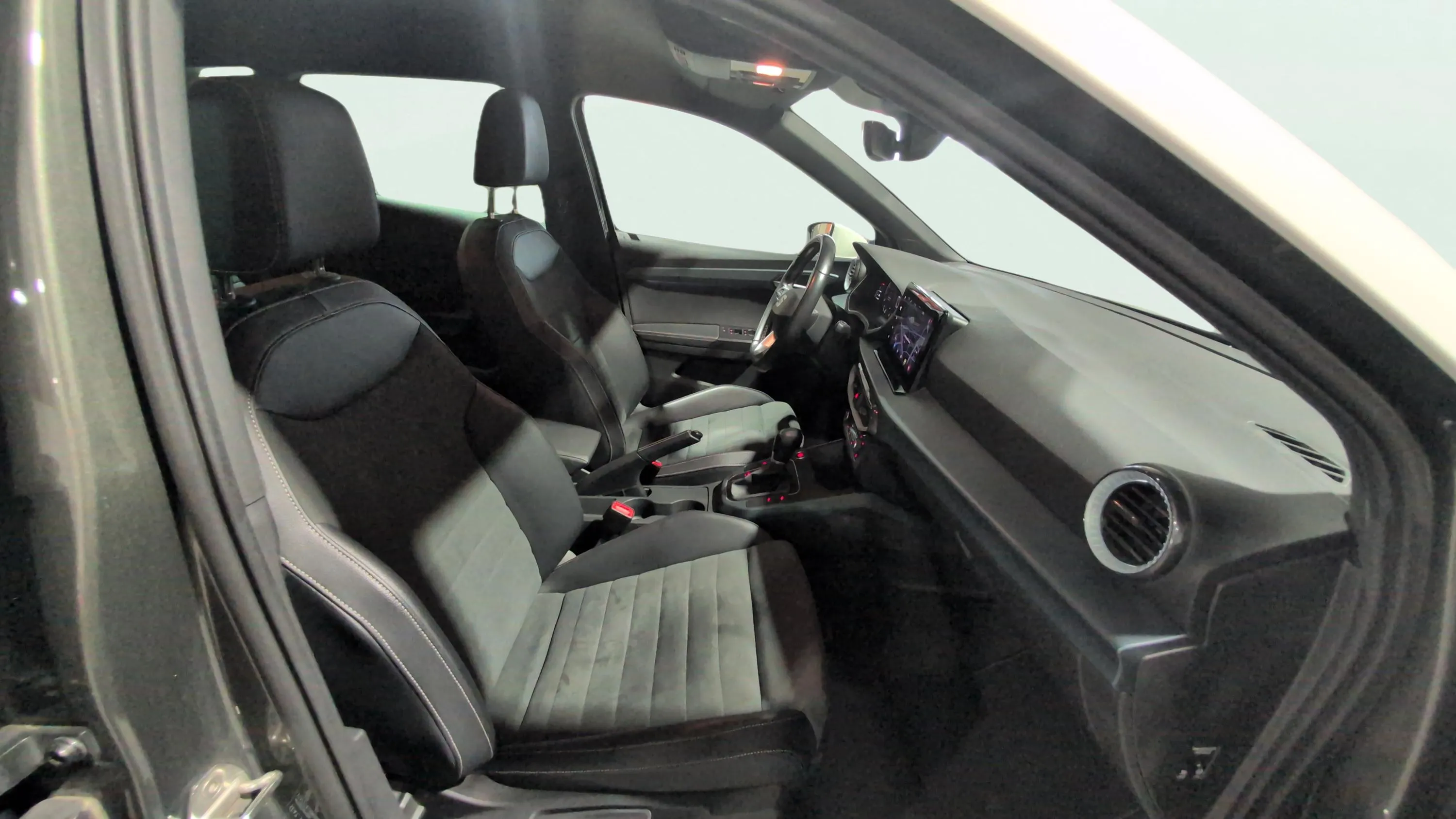 SEAT Arona 1.5 TSI DSG Xperience Special Ed - foto 17