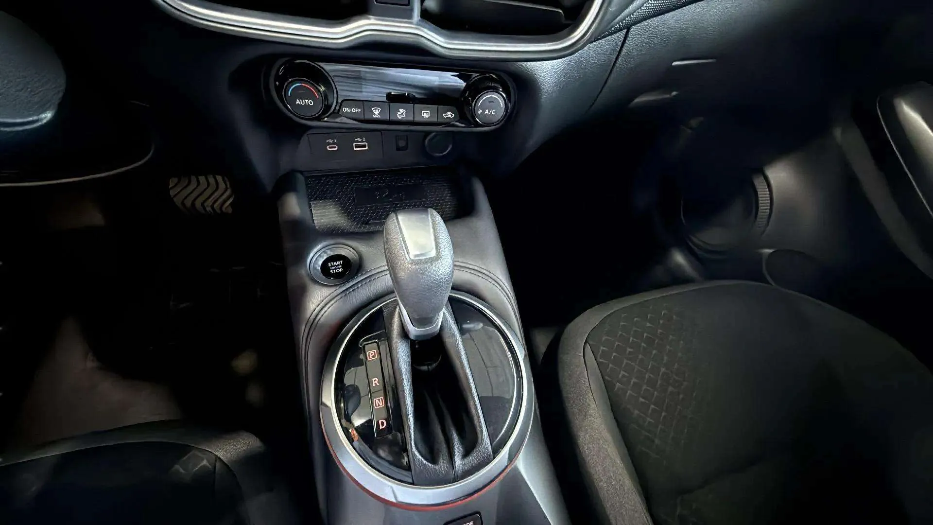 Nissan Juke DIG-T DCT N-Connecta - foto 14